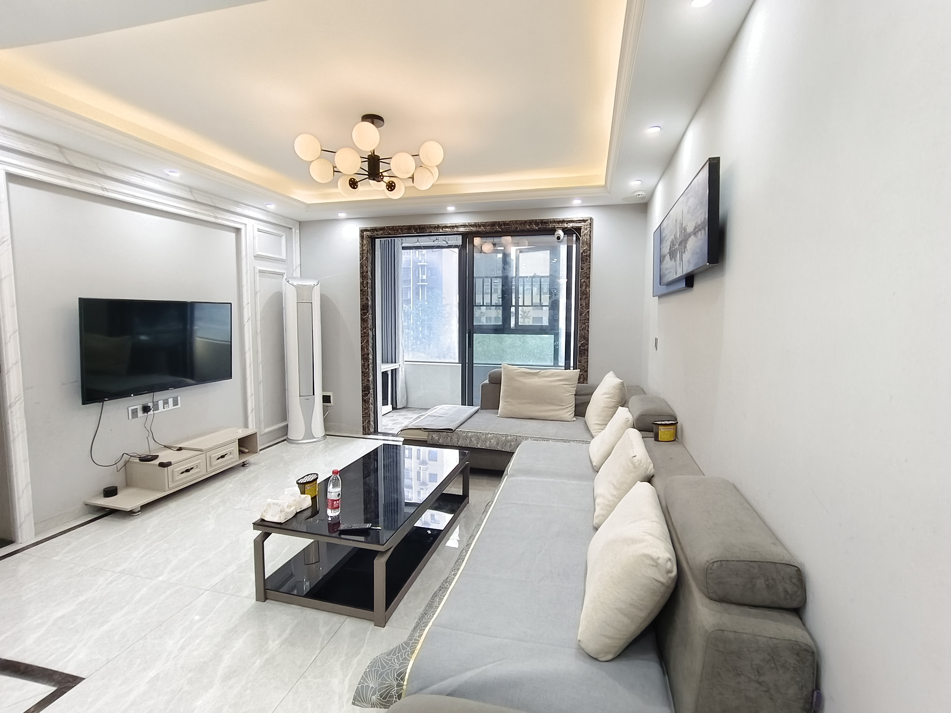 中国铁建国际城二期 4室2厅2卫 85.8万 中国铁建国际城二期 4室2厅2卫 85.8万客厅