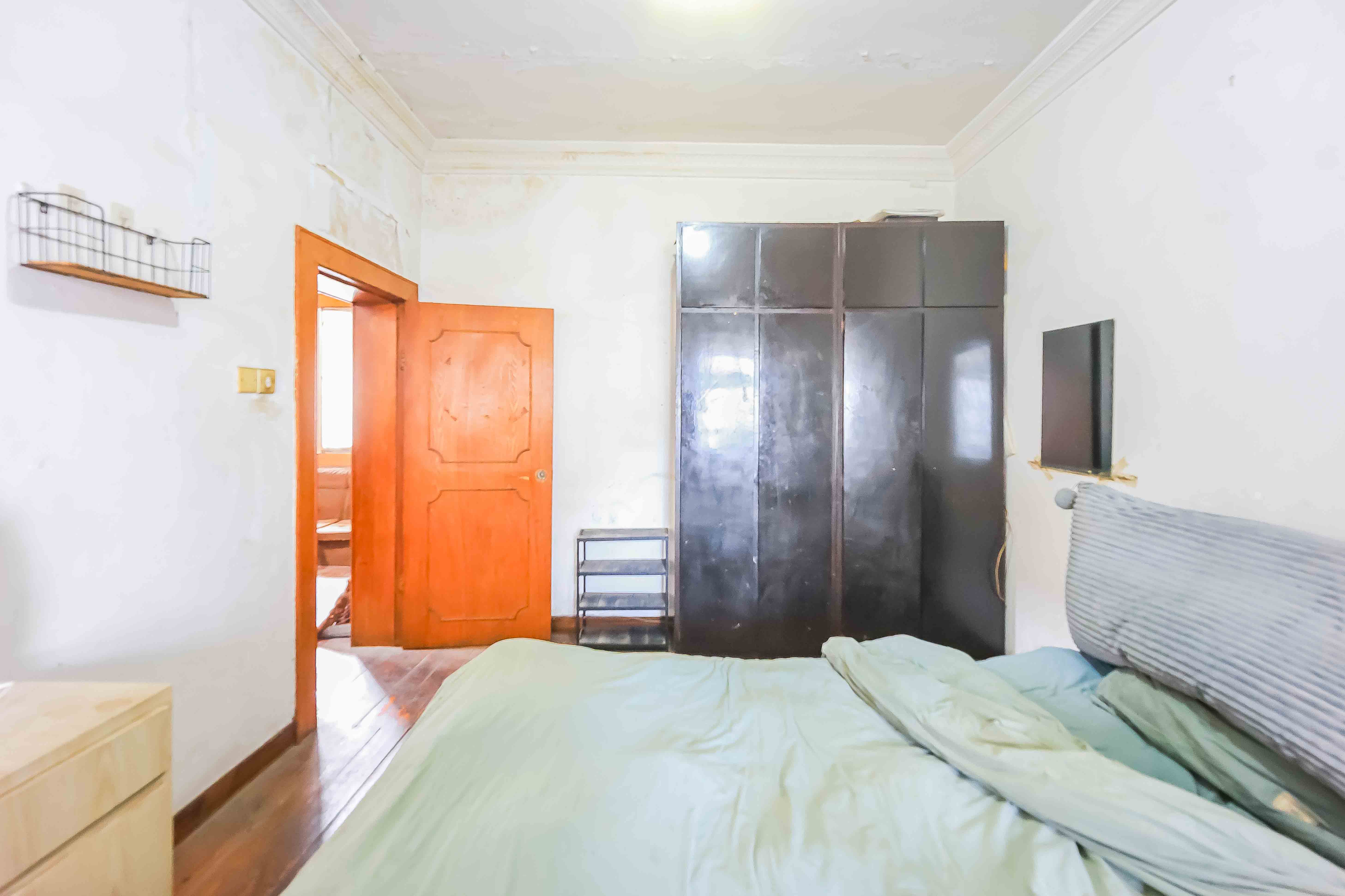 向东南社区  2室1厅1卫    30.0万 向东南社区  2室1厅1卫    30.0万卧室