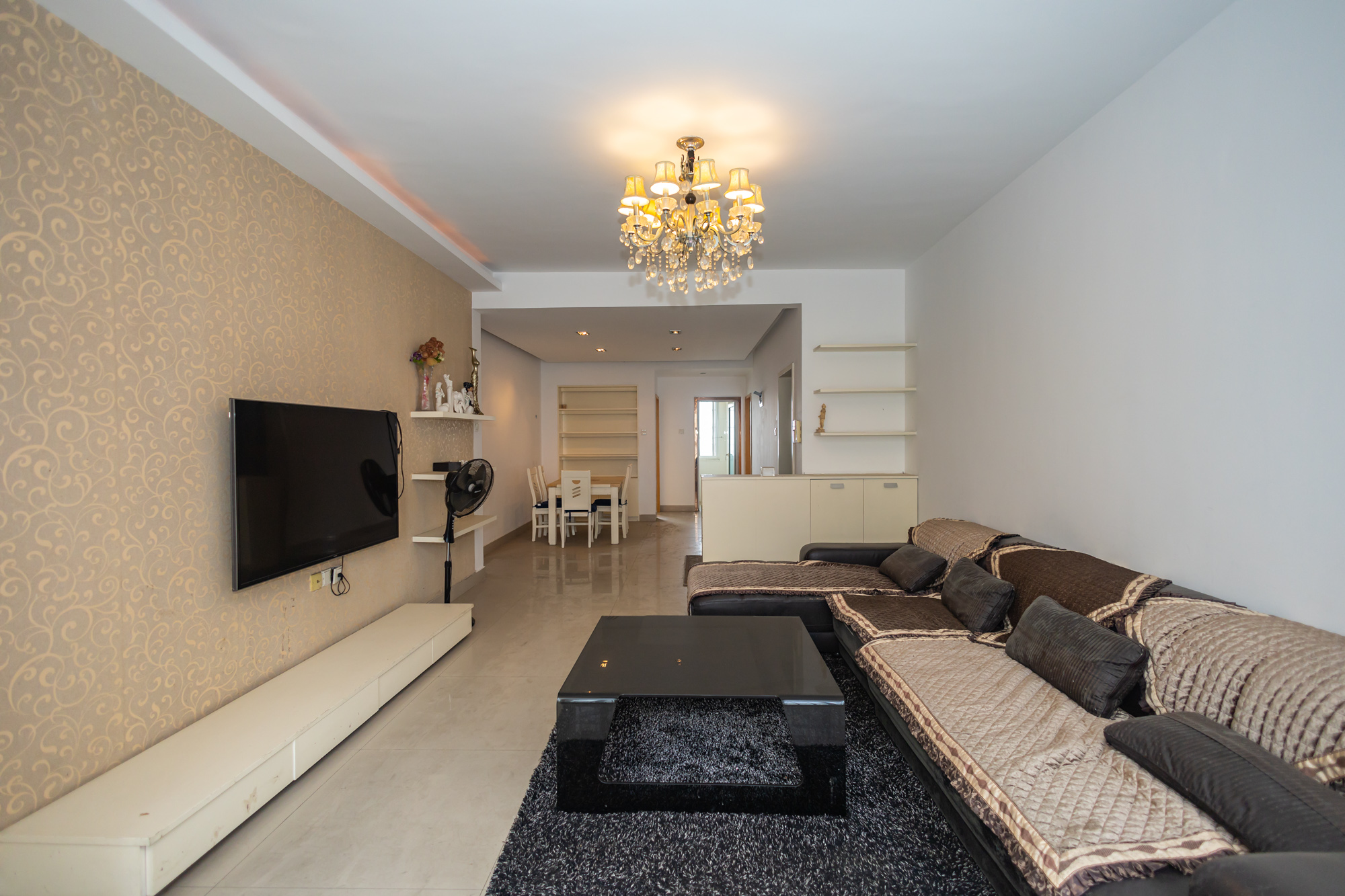 楚天馨苑 3室2厅1卫 80.0万 楚天馨苑 3室2厅1卫 80.0万客厅