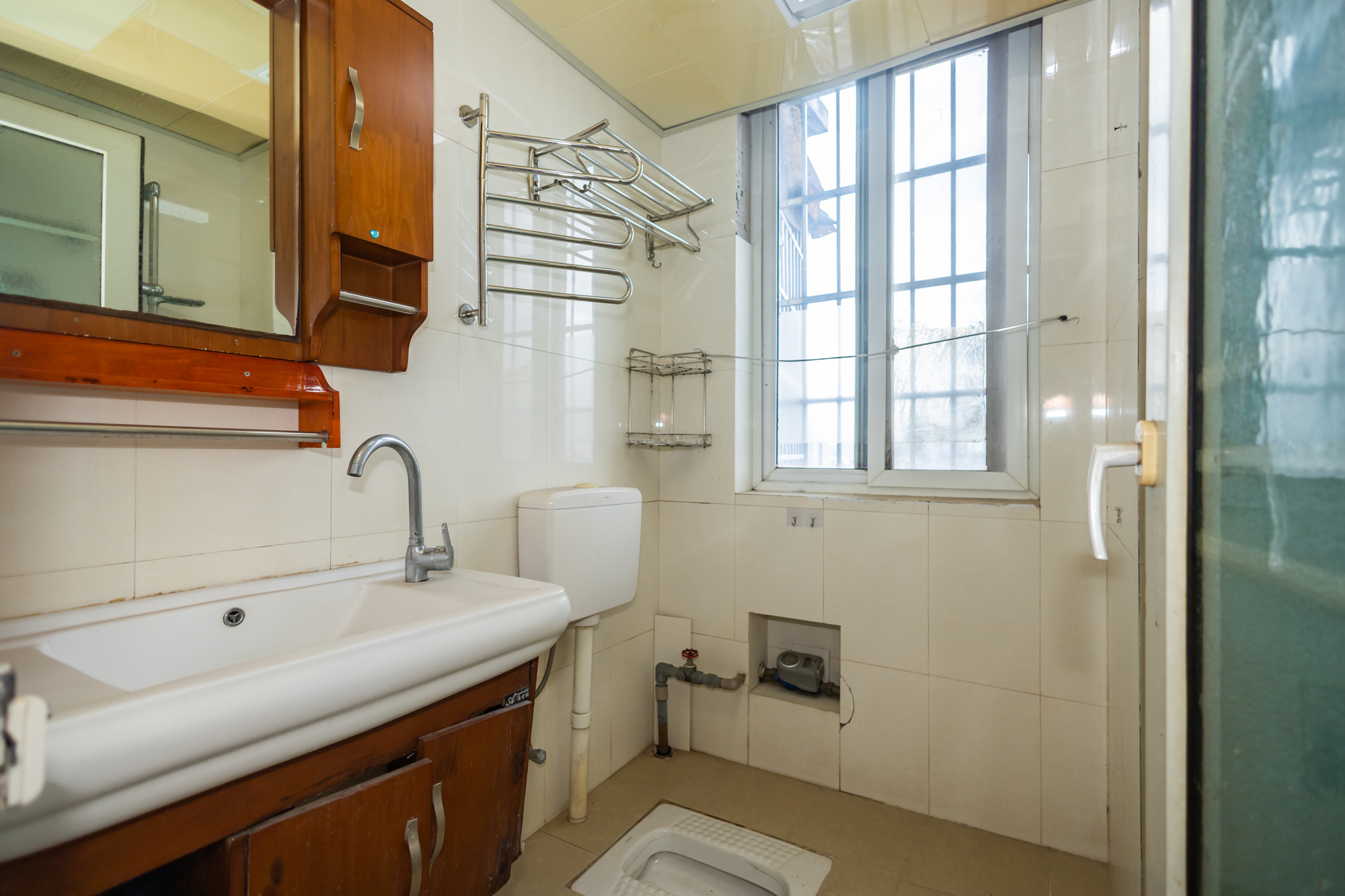 楚天馨苑 3室2厅1卫 80.0万 楚天馨苑 3室2厅1卫 80.0万卫生间