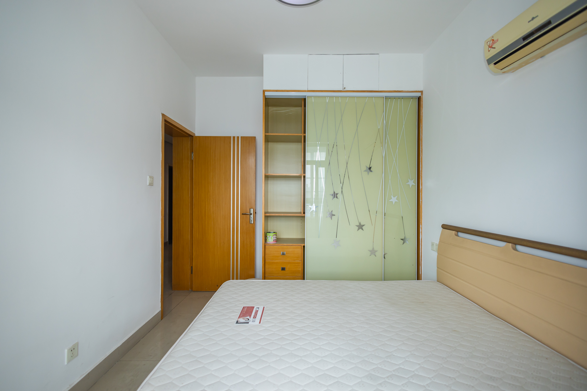 楚天馨苑 3室2厅1卫 80.0万 楚天馨苑 3室2厅1卫 80.0万卧室