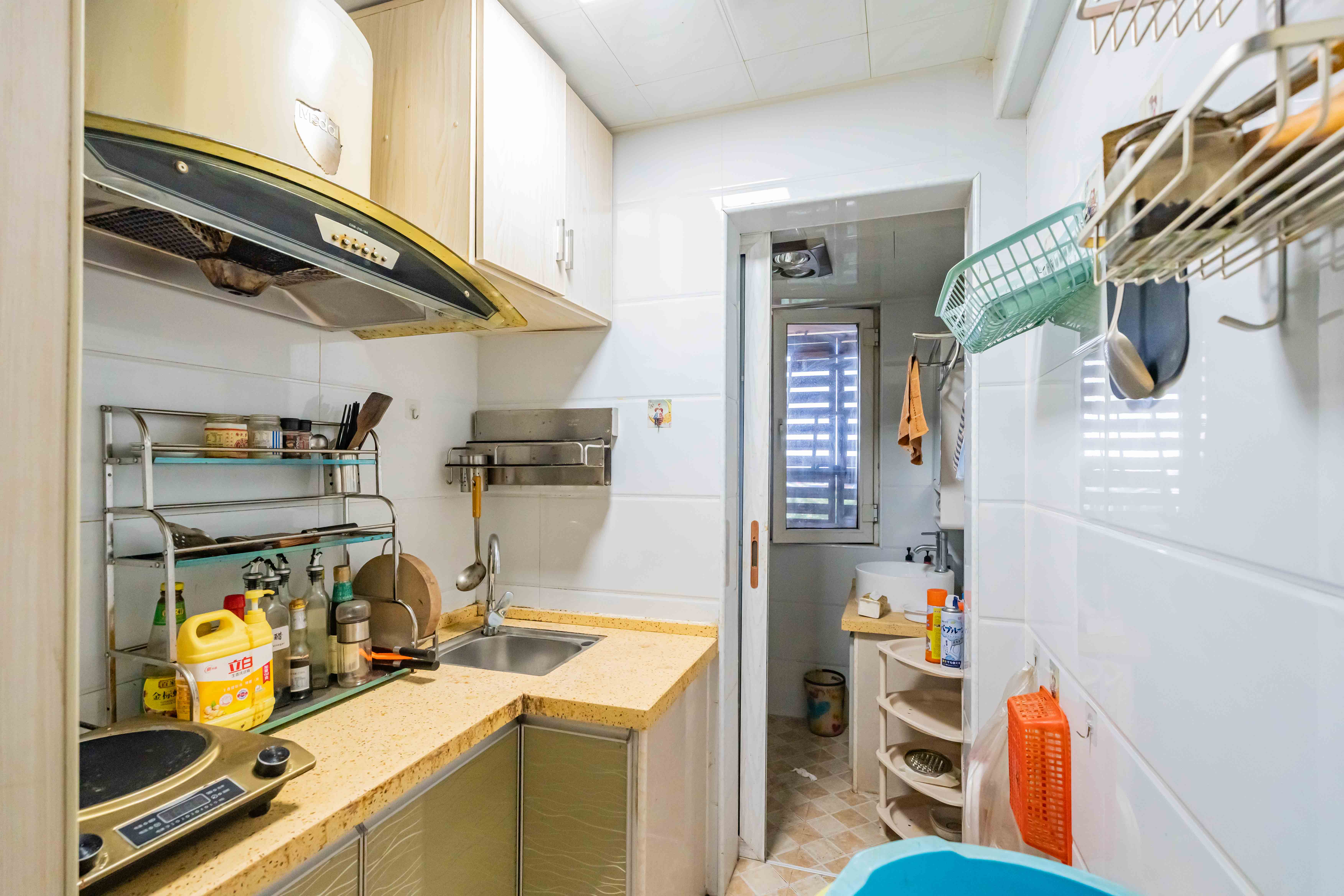 美利新世界 1室0厅1卫 17.5万 美利新世界 1室0厅1卫 17.5万厨房