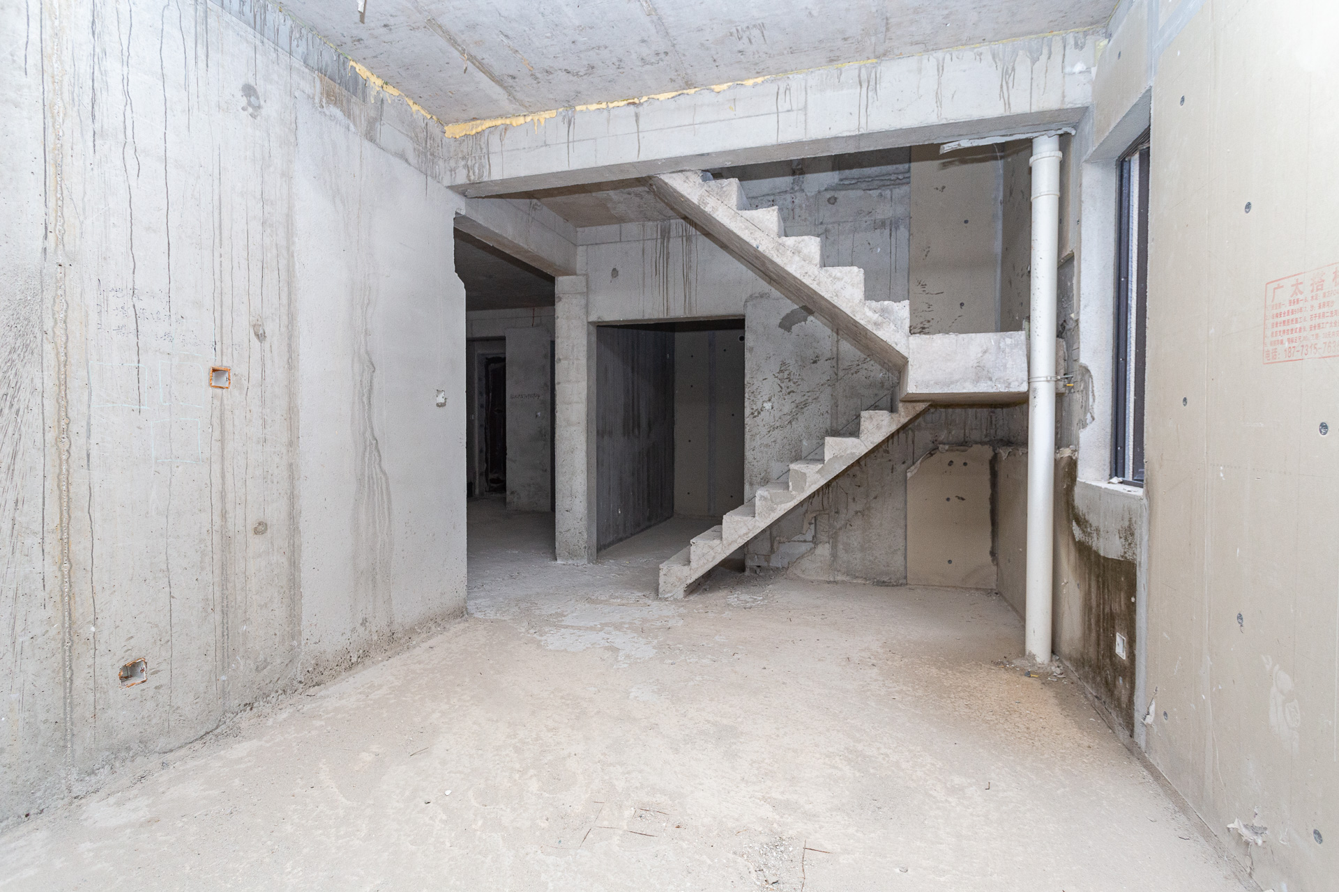 润和湘江天地C区 3室2厅2卫 135.0万 润和湘江天地C区 3室2厅2卫 135.0万卧室