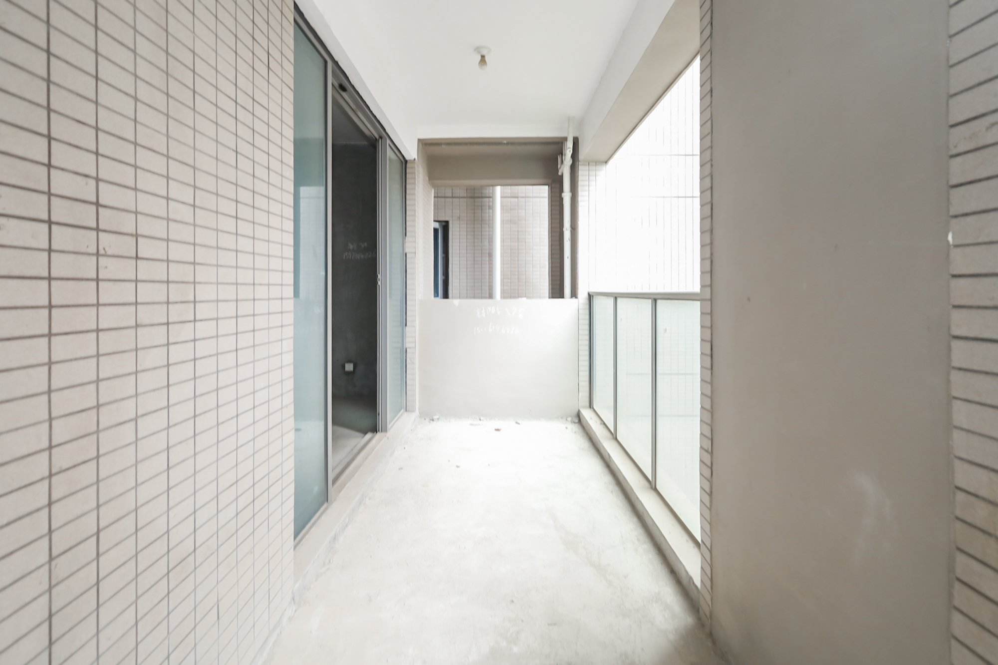 八方小区C区 4室2厅2卫 420.0万 八方小区C区 4室2厅2卫 420.0万阳台