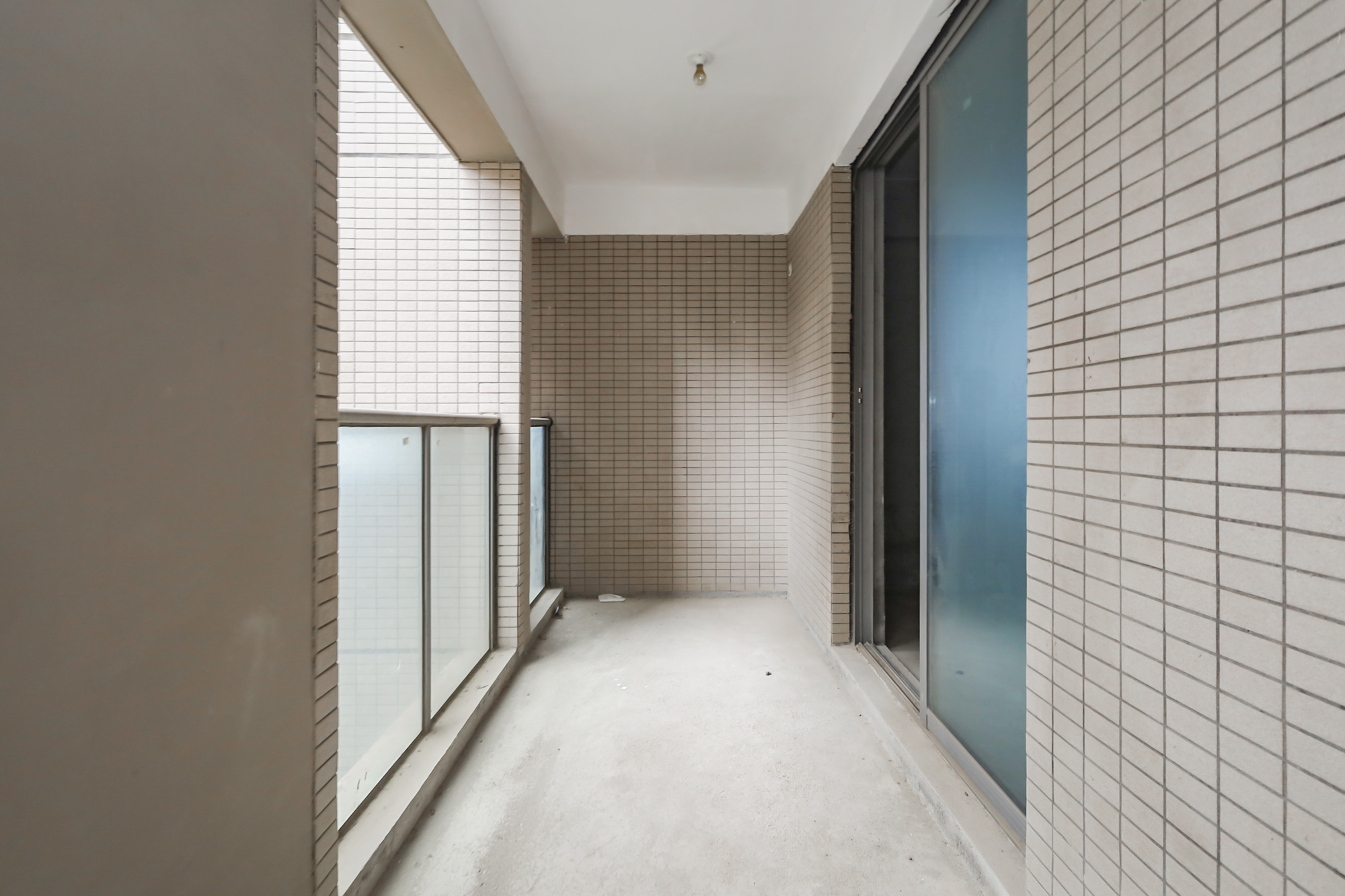 八方小区C区 4室2厅2卫 420.0万 八方小区C区 4室2厅2卫 420.0万阳台