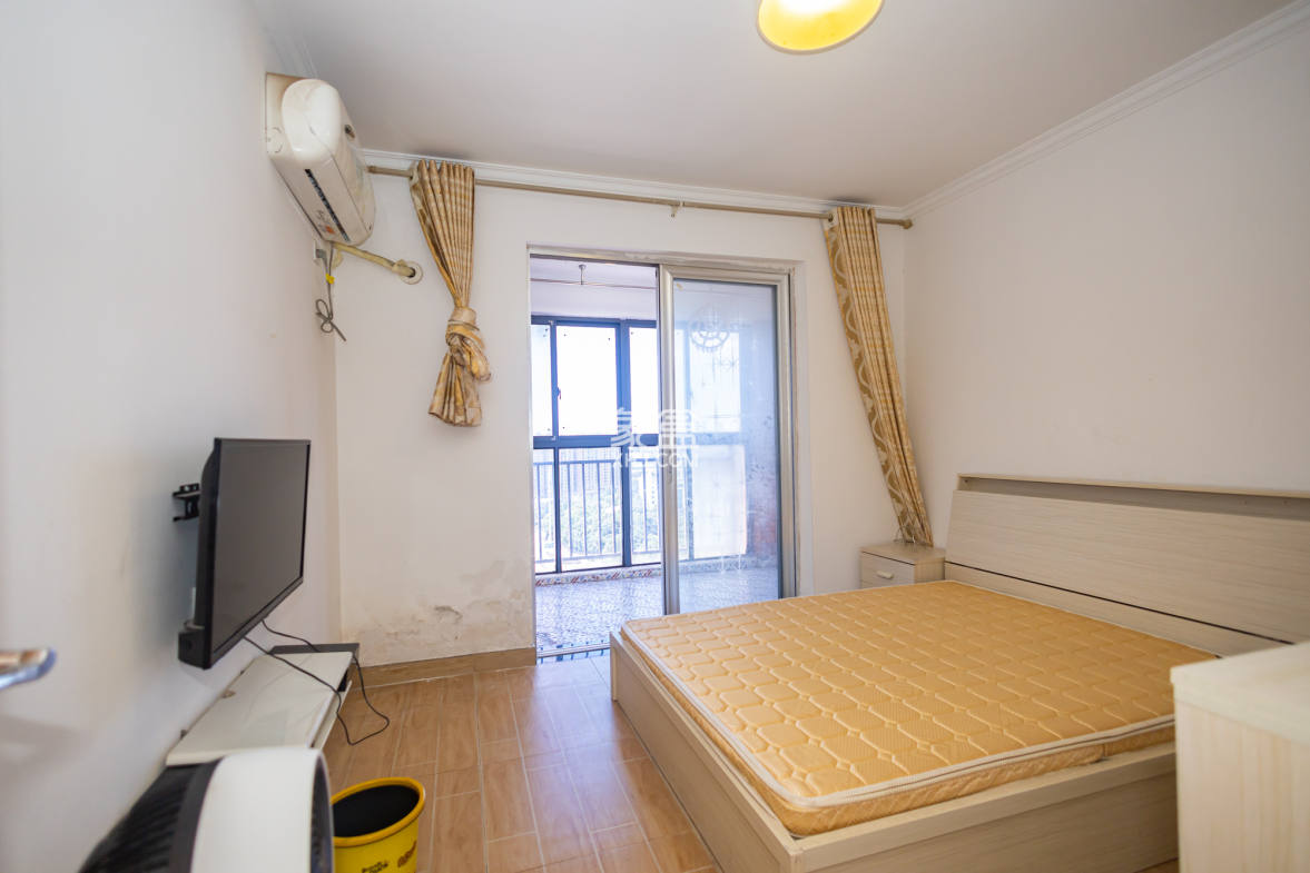 长永佳苑 1室1厅1卫 28.6万 长永佳苑 1室1厅1卫 28.6万卧室