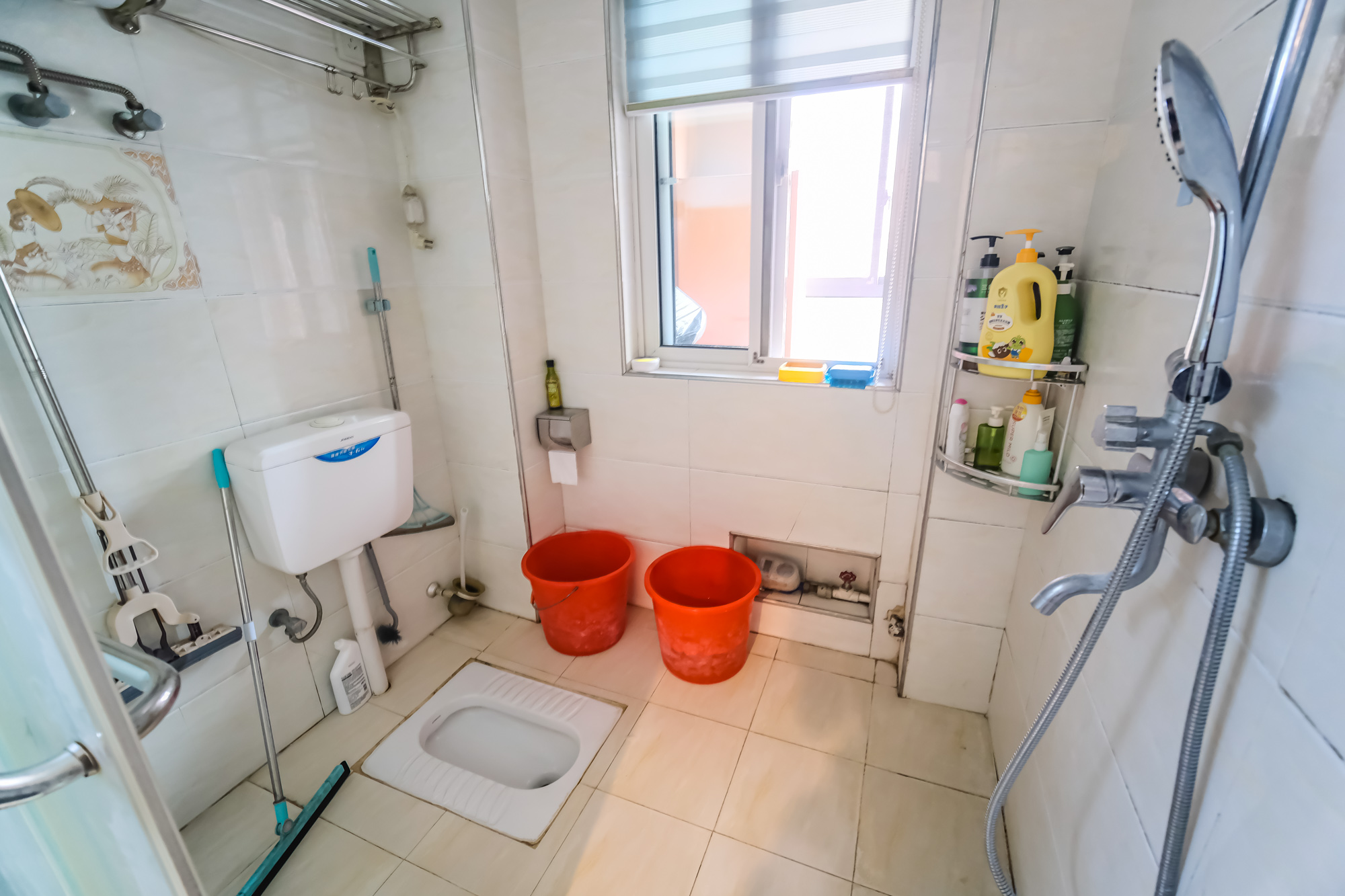 山水湾 4室2厅2卫 95.0万 山水湾 4室2厅2卫 95.0万卫生间