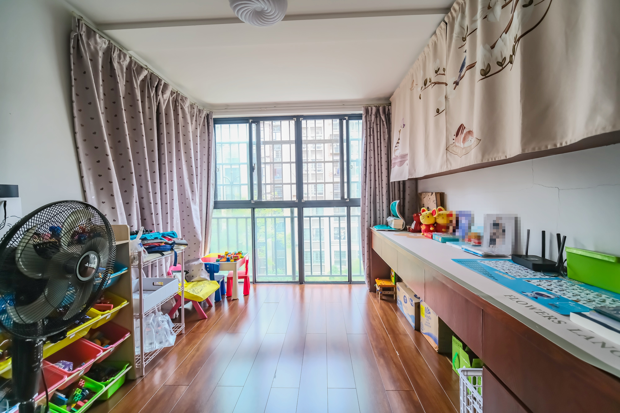 山水湾 4室2厅2卫 95.0万 山水湾 4室2厅2卫 95.0万卧室