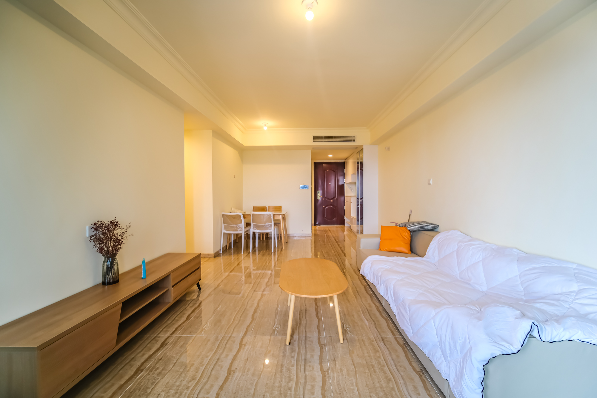 碧桂园翘楚棠 3室2厅1卫 85.0万 碧桂园翘楚棠 3室2厅1卫 85.0万客厅