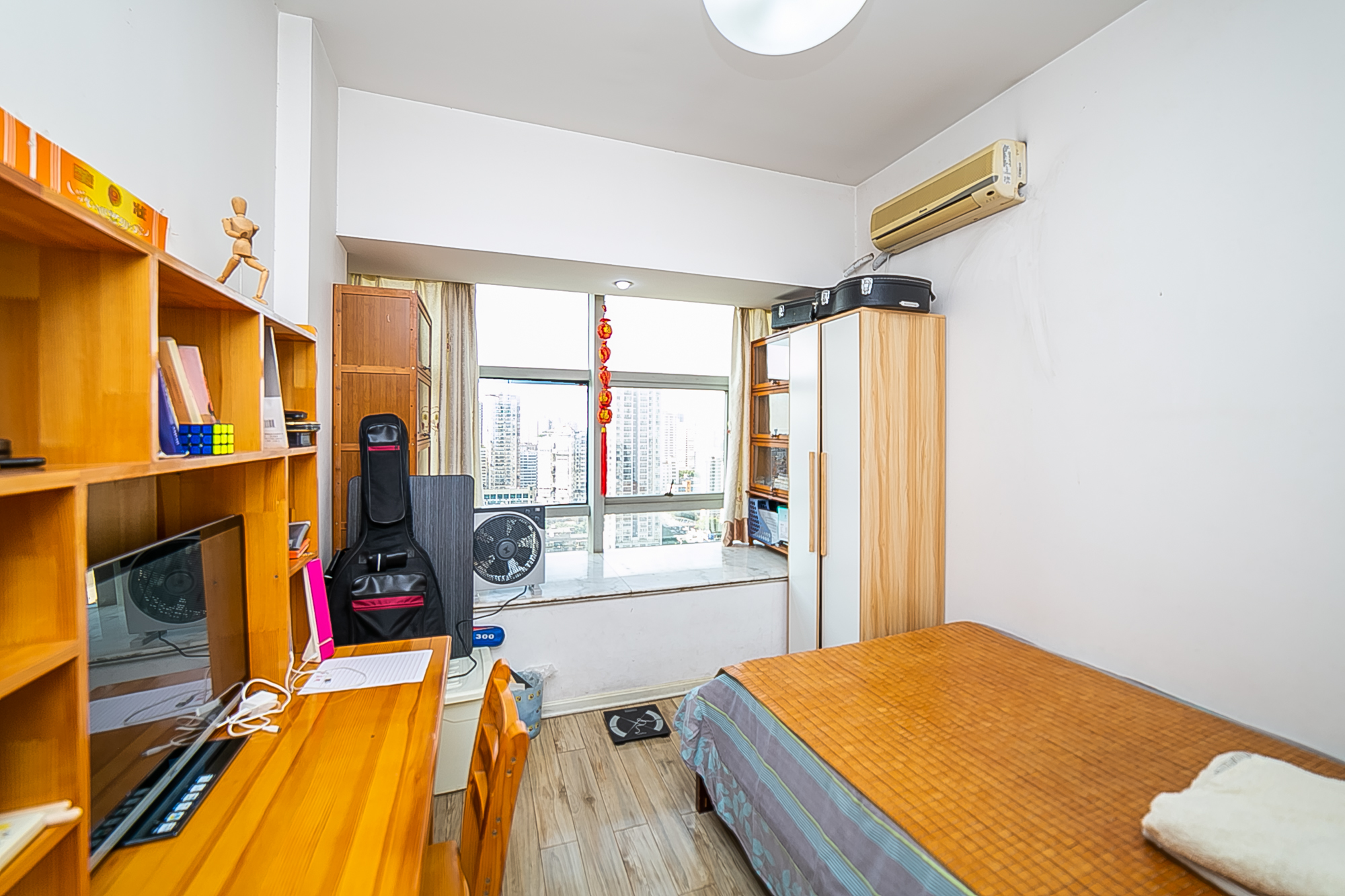 欧园  3室2厅2卫    108.0万卧室