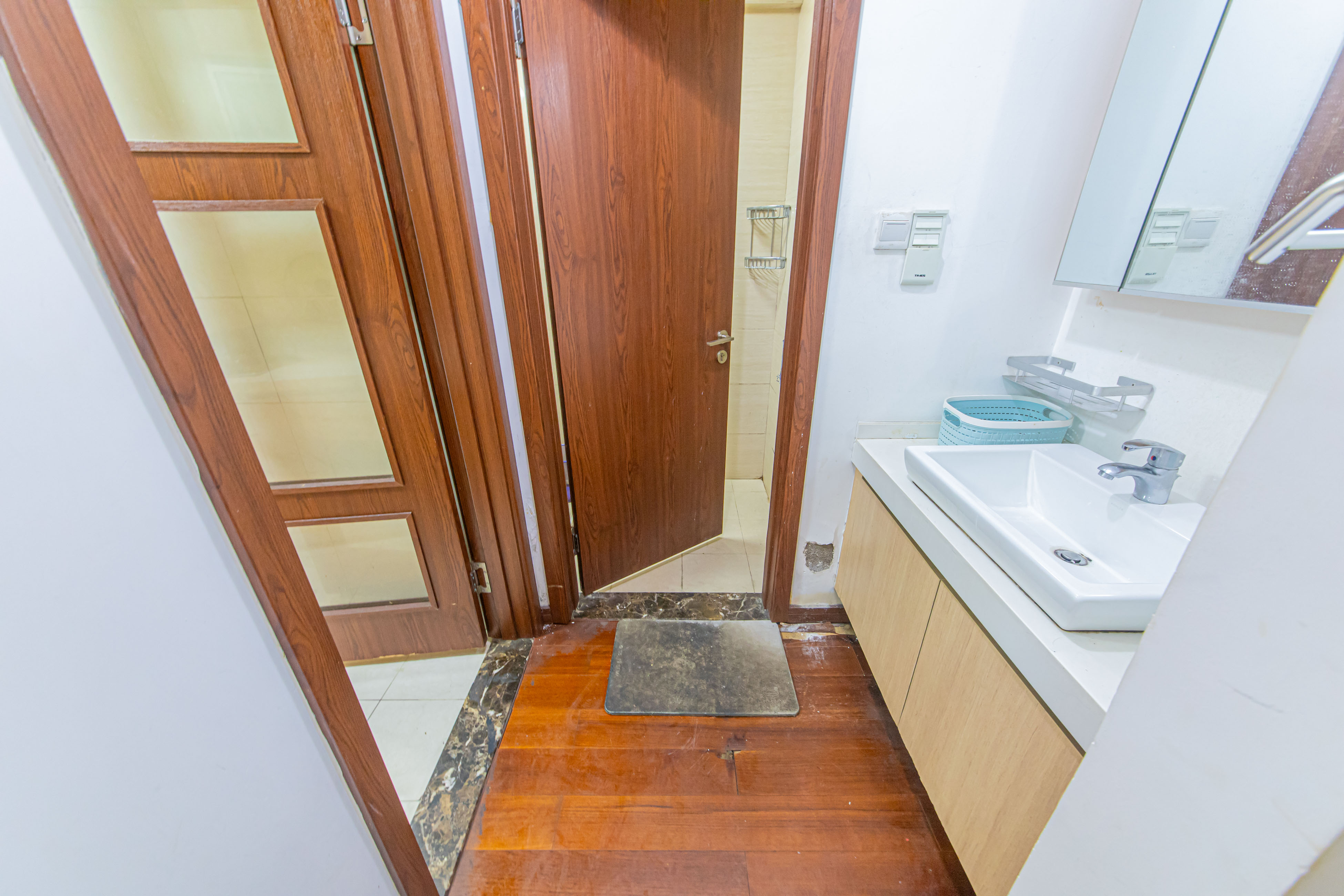 绿地公馆(绿地名邸) 1室1厅1卫 59.5万 绿地公馆(绿地名邸) 1室1厅1卫 59.5万卫生间