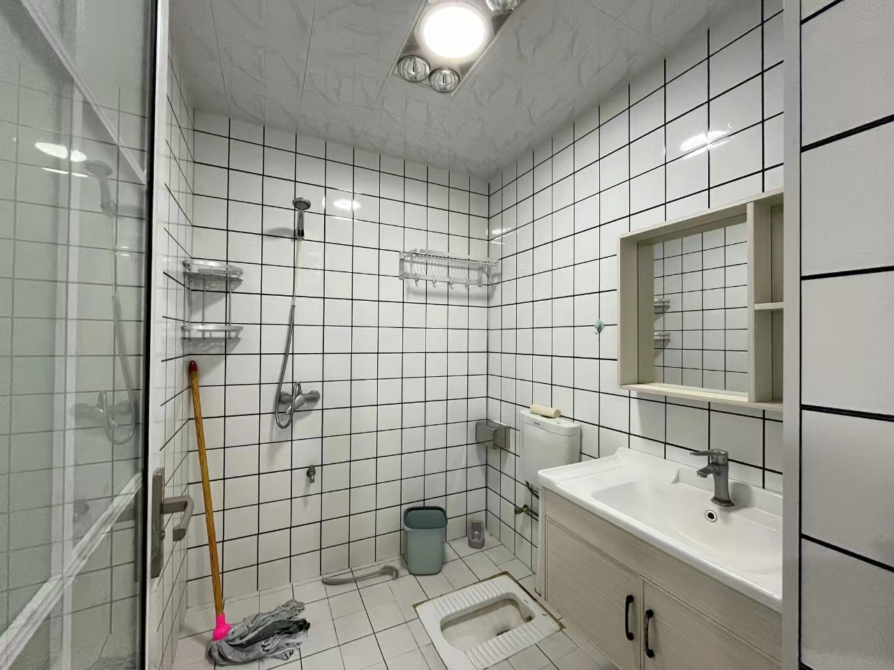 流金岁月-华晨国际 1室1厅1卫 23.8万 流金岁月-华晨国际 1室1厅1卫 23.8万室内图