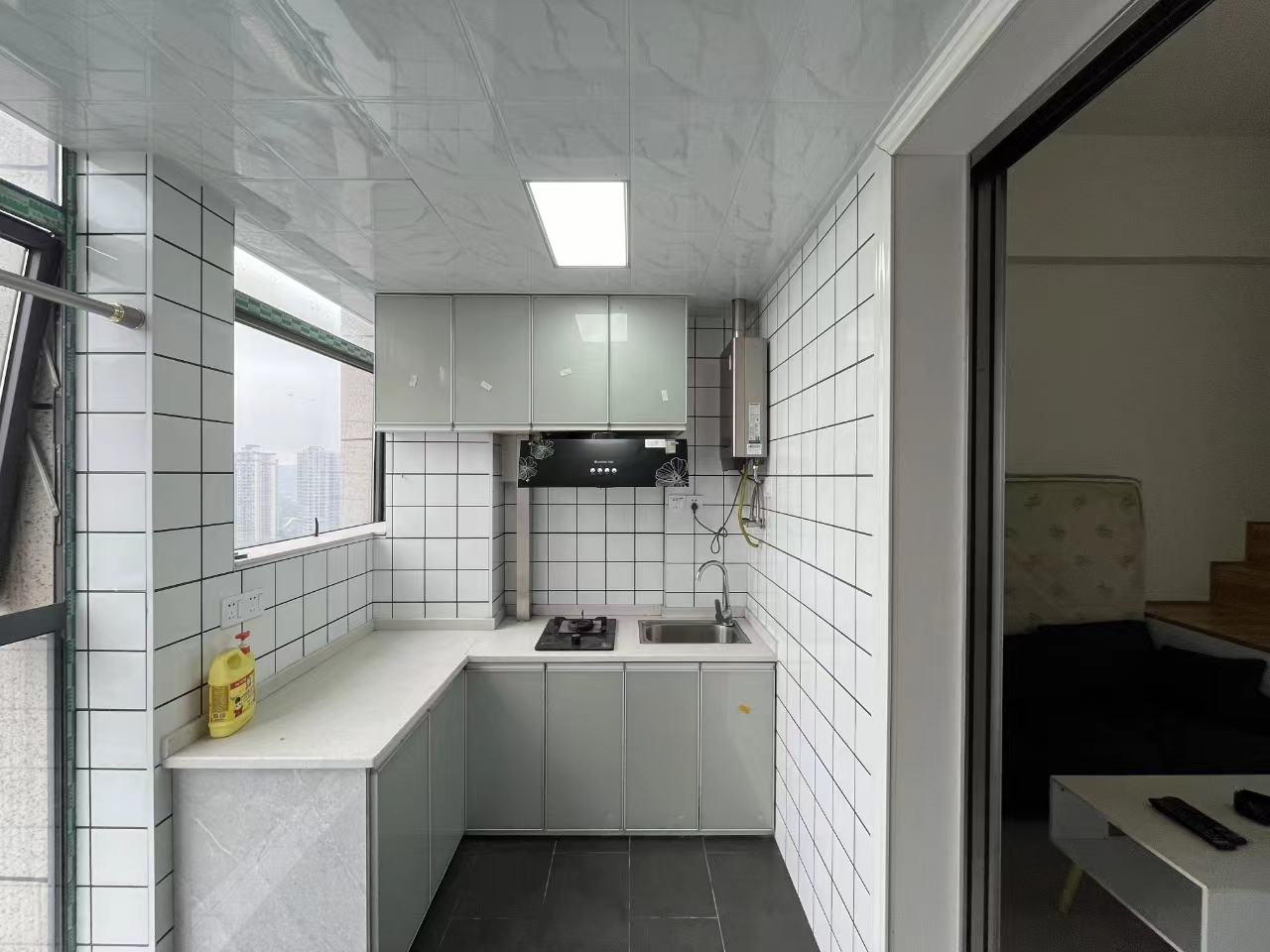 流金岁月-华晨国际 1室1厅1卫 23.8万 流金岁月-华晨国际 1室1厅1卫 23.8万室内图