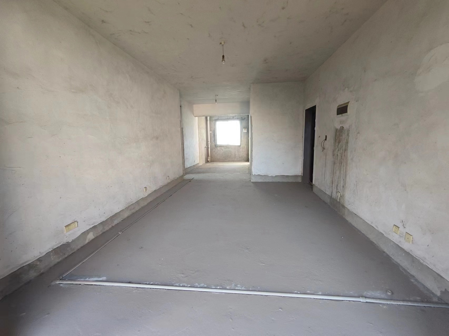 阳光爱琴海  3室2厅1卫    32.8万 阳光爱琴海  3室2厅1卫    32.8万室内图