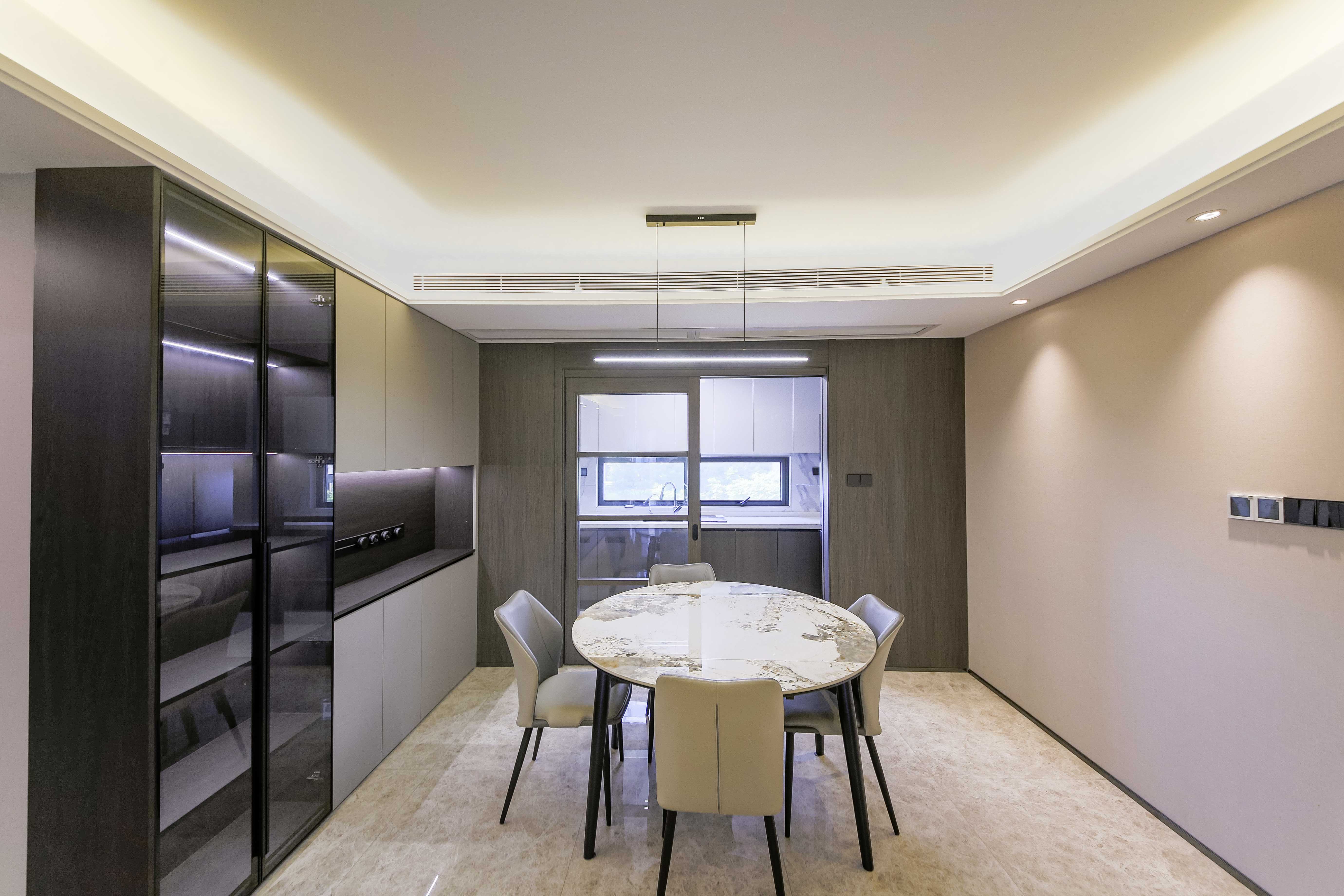 印湘江二(印江雅居) 4室2厅2卫 210.0万 印湘江二(印江雅居) 4室2厅2卫 210.0万客厅