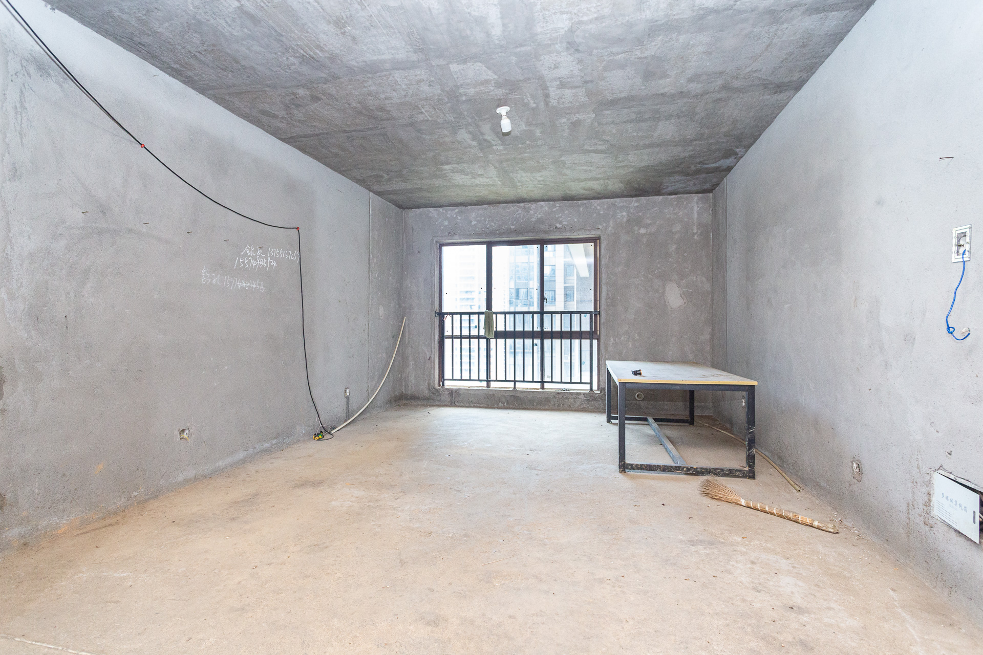 星月绿洲 4室2厅2卫 125.0万 星月绿洲 4室2厅2卫 125.0万客厅