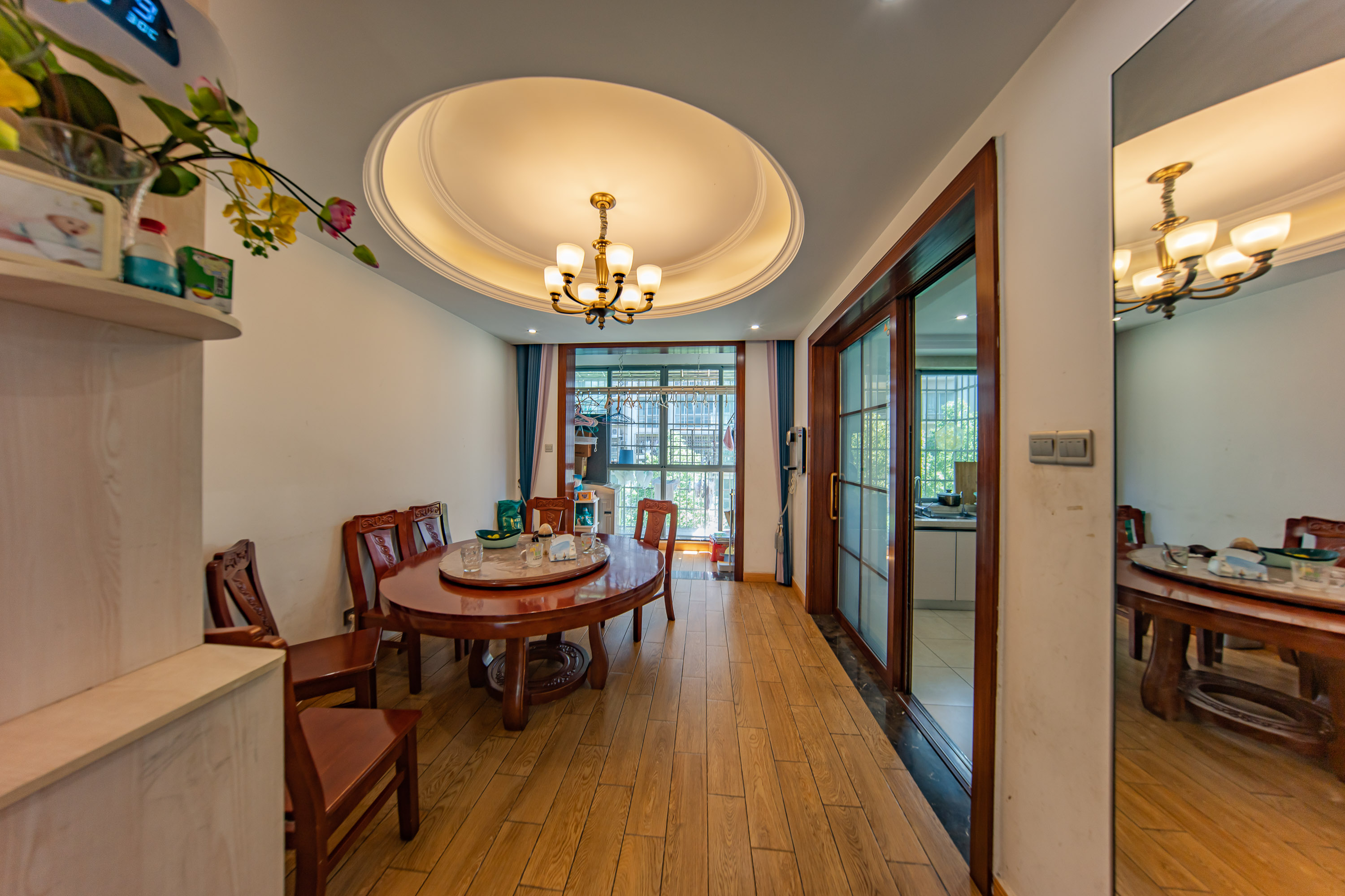 靳江明珠  4室2厅2卫    130.0万 靳江明珠  4室2厅2卫    130.0万客厅