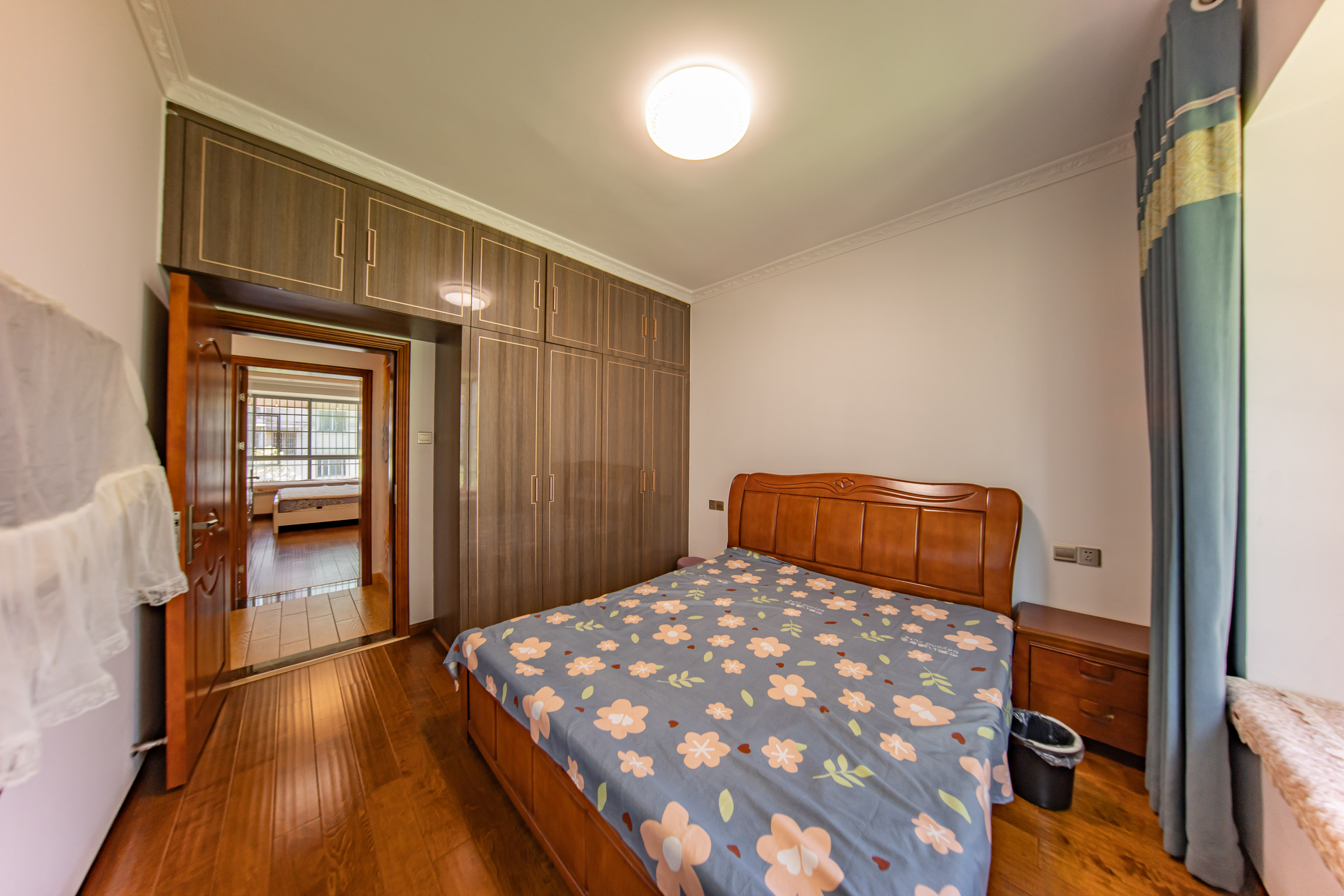 靳江明珠  4室2厅2卫    130.0万 靳江明珠  4室2厅2卫    130.0万卧室