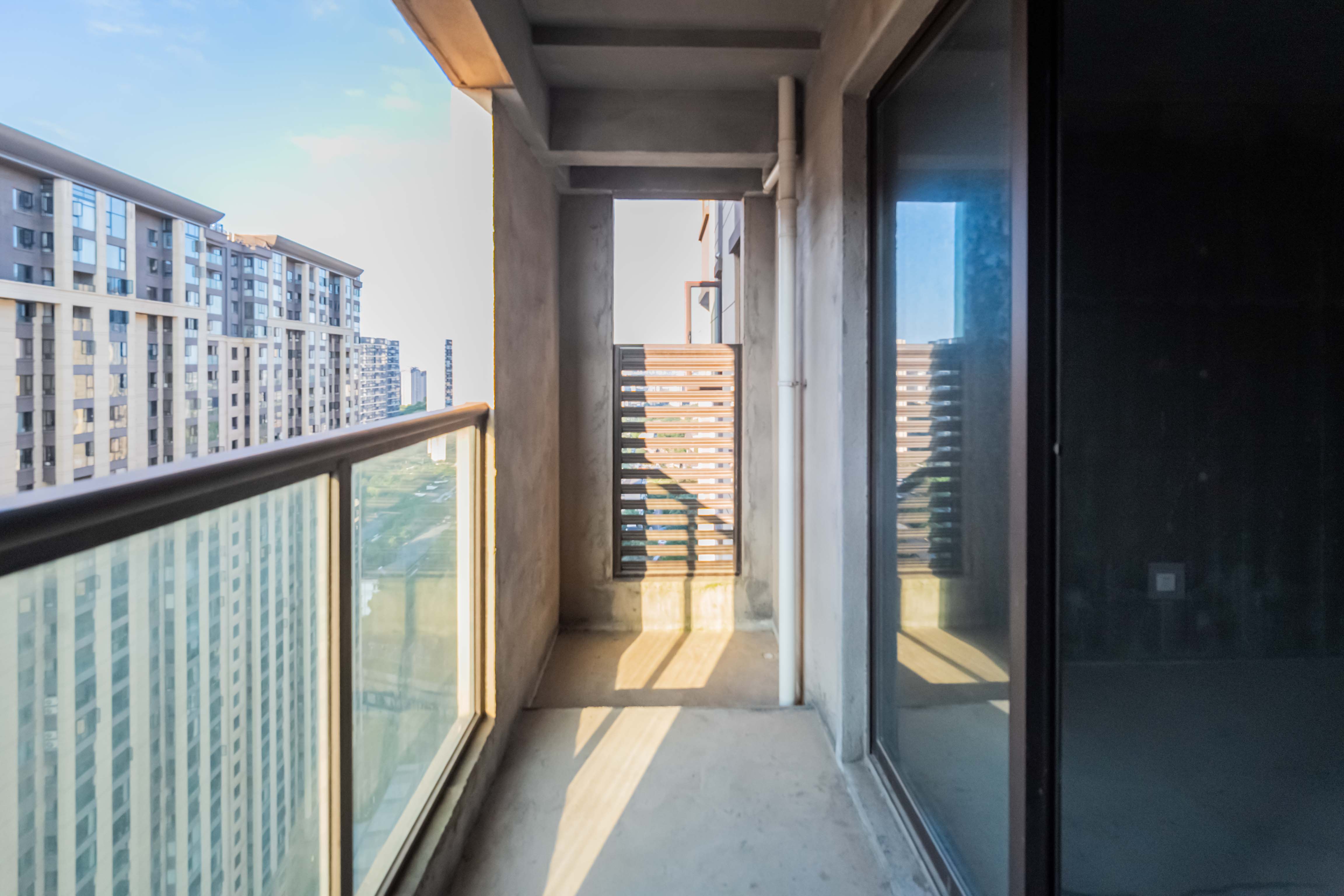 中天星耀城  4室2厅2卫    188.0万 中天星耀城  4室2厅2卫    188.0万其他