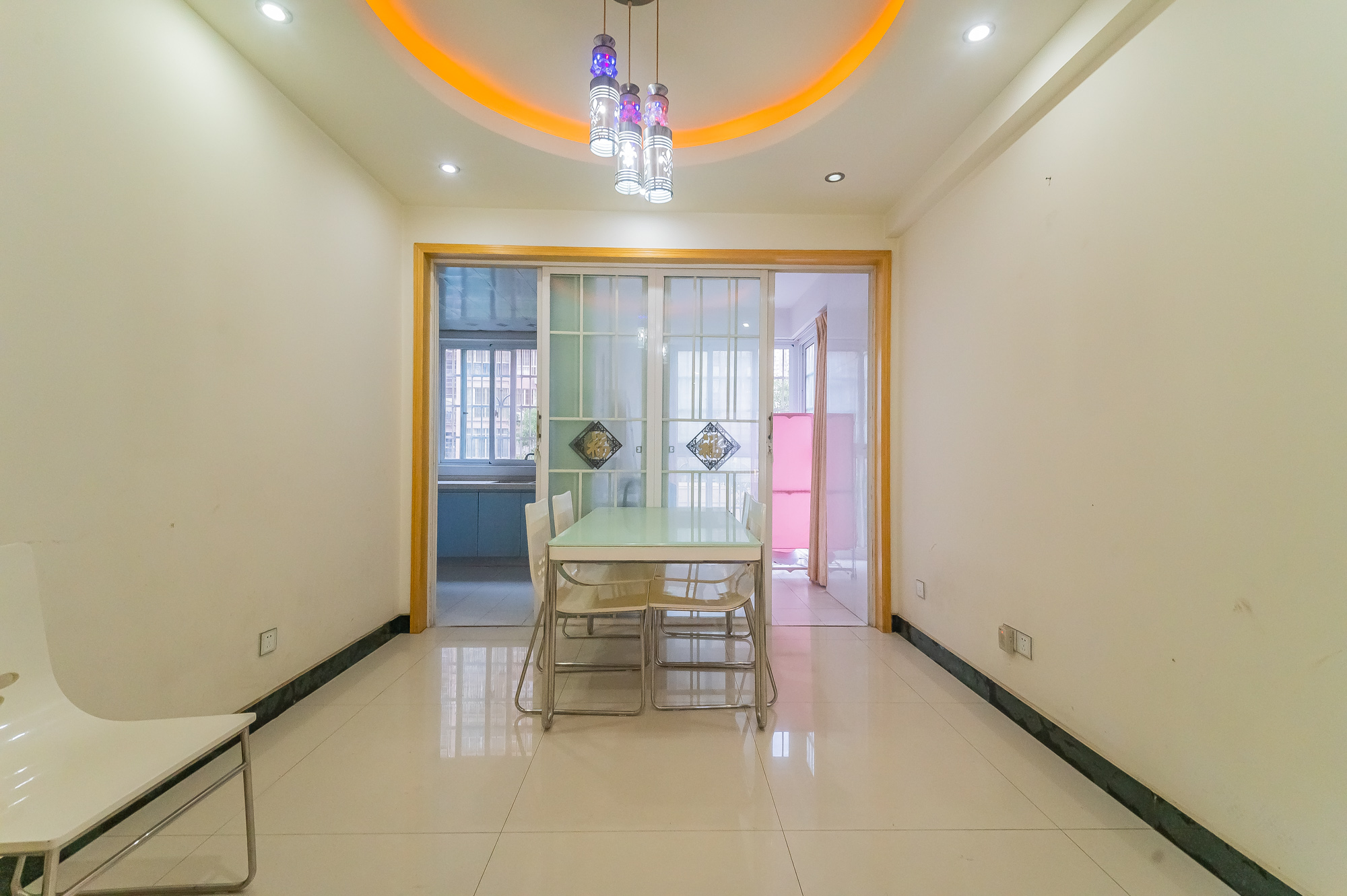 彩都公寓  3室2厅2卫    76.0万其他