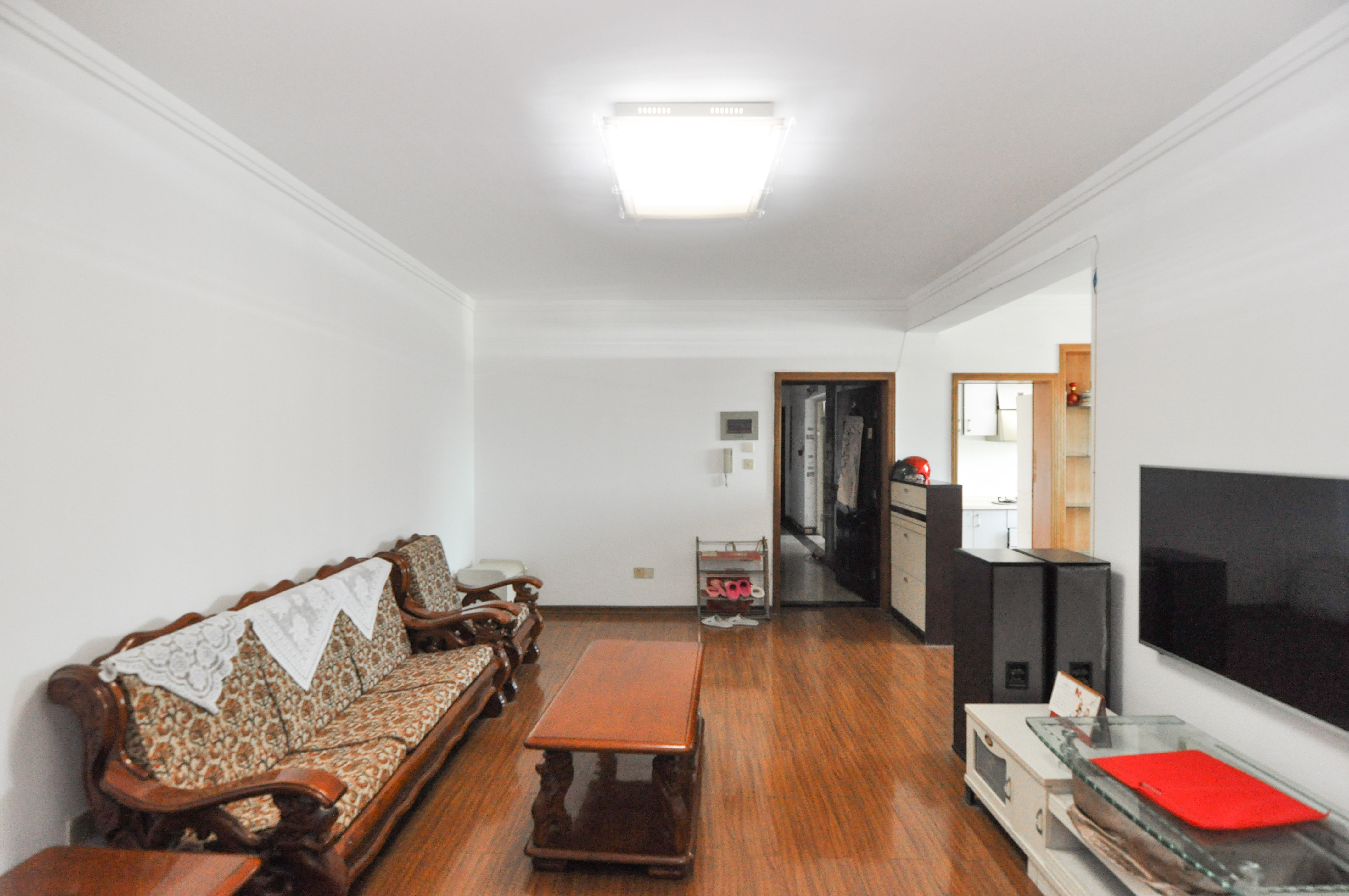 裕园大厦 3室2厅1卫 87.0万 裕园大厦 3室2厅1卫 87.0万客厅