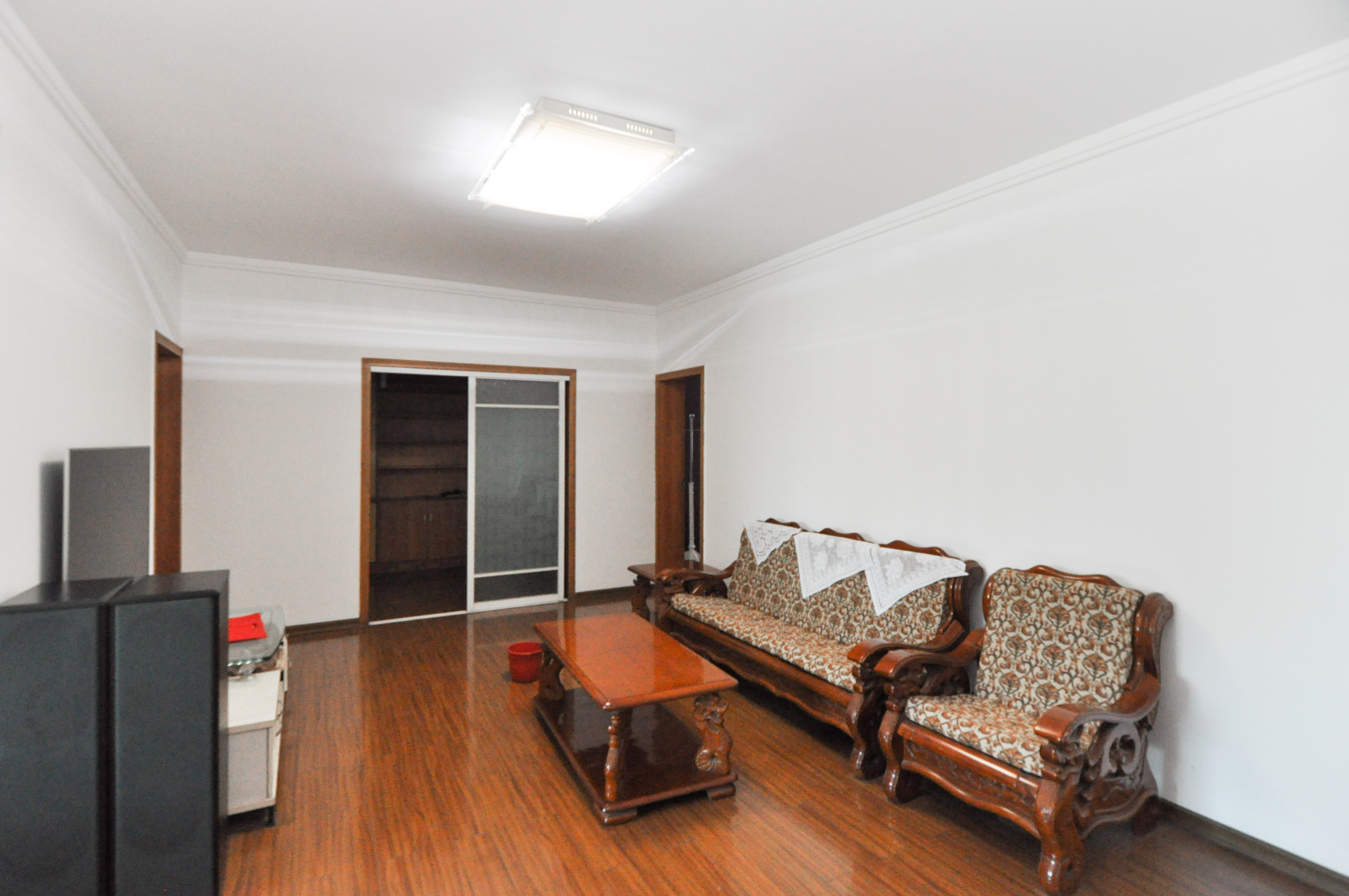 裕园大厦 3室2厅1卫 87.0万 裕园大厦 3室2厅1卫 87.0万客厅