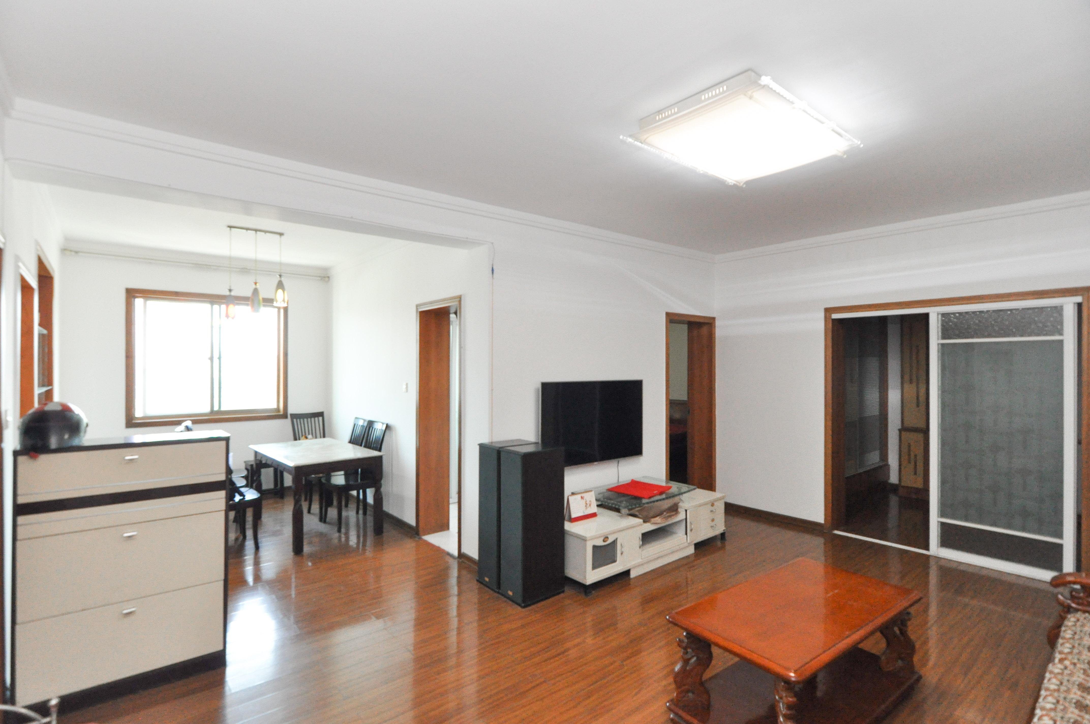 裕园大厦 3室2厅1卫 87.0万 裕园大厦 3室2厅1卫 87.0万客厅