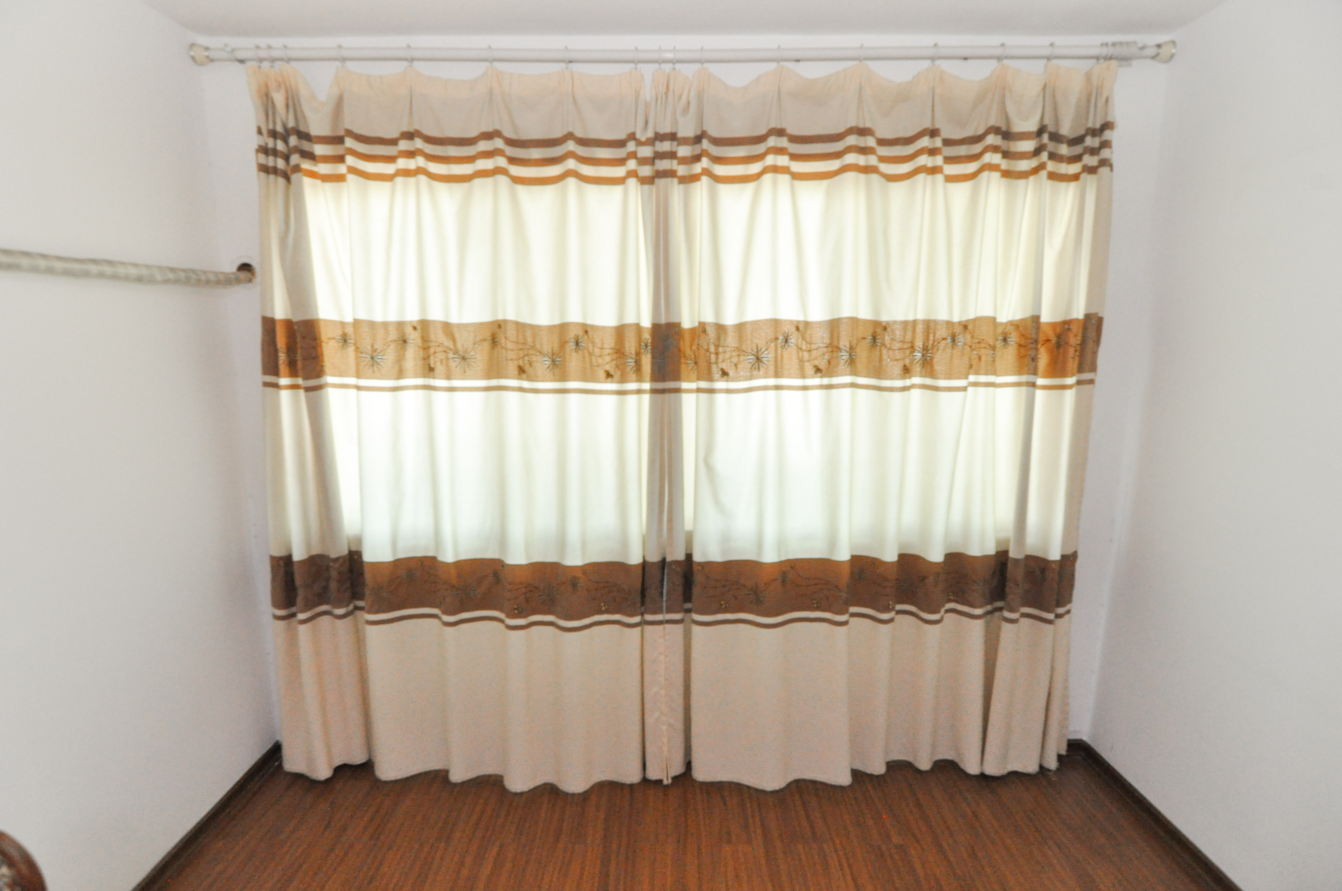 裕园大厦 3室2厅1卫 87.0万 裕园大厦 3室2厅1卫 87.0万其他