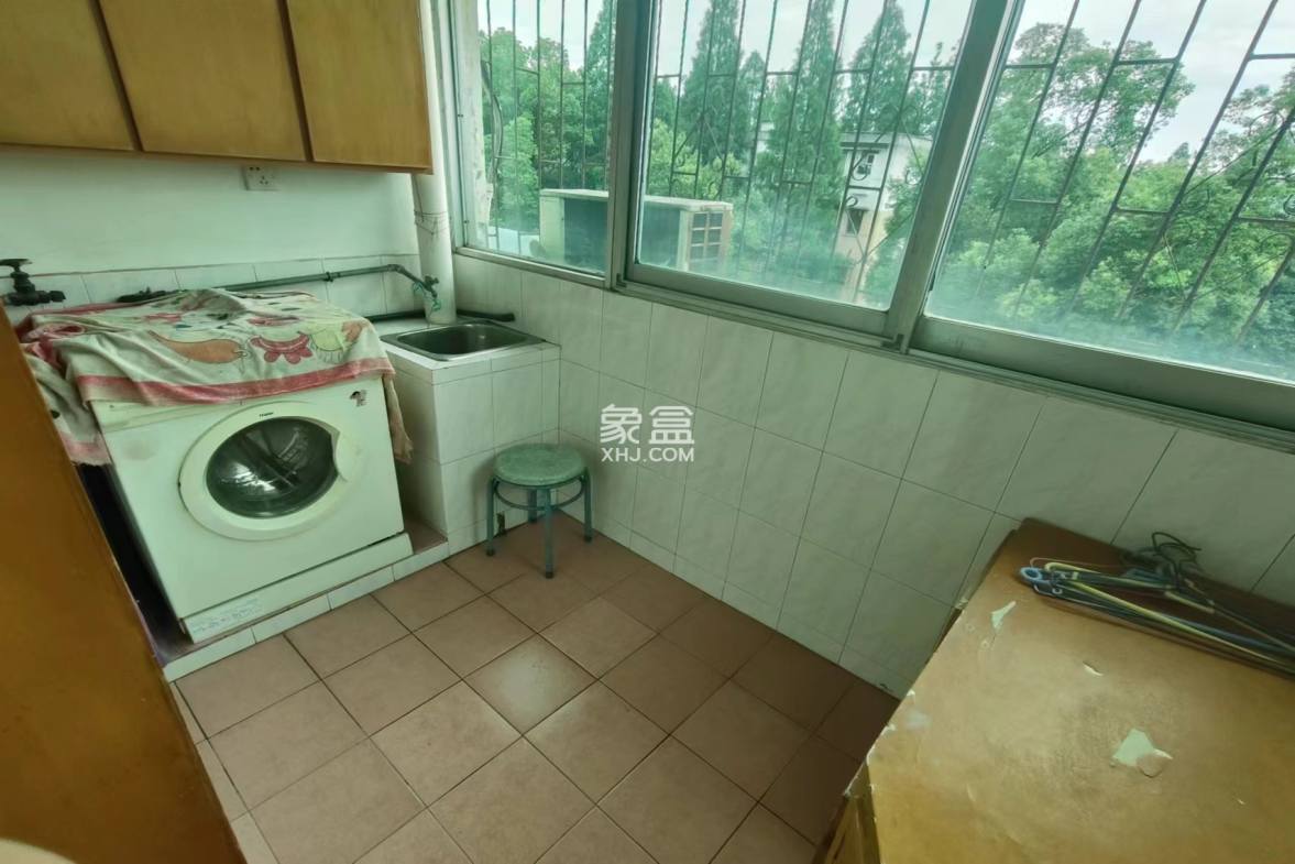 6415 3室2厅1卫 27.8万 6415 3室2厅1卫 27.8万室内图