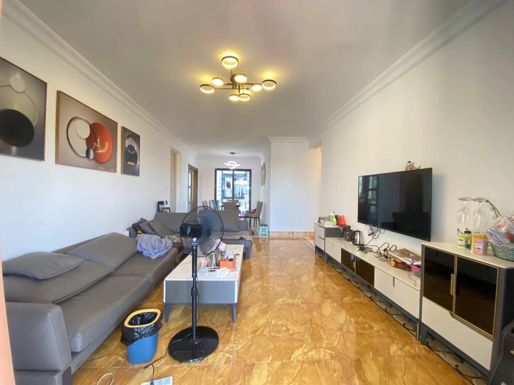 天元区碧桂园 4室2厅2卫 75.0万 天元区碧桂园 4室2厅2卫 75.0万室内图