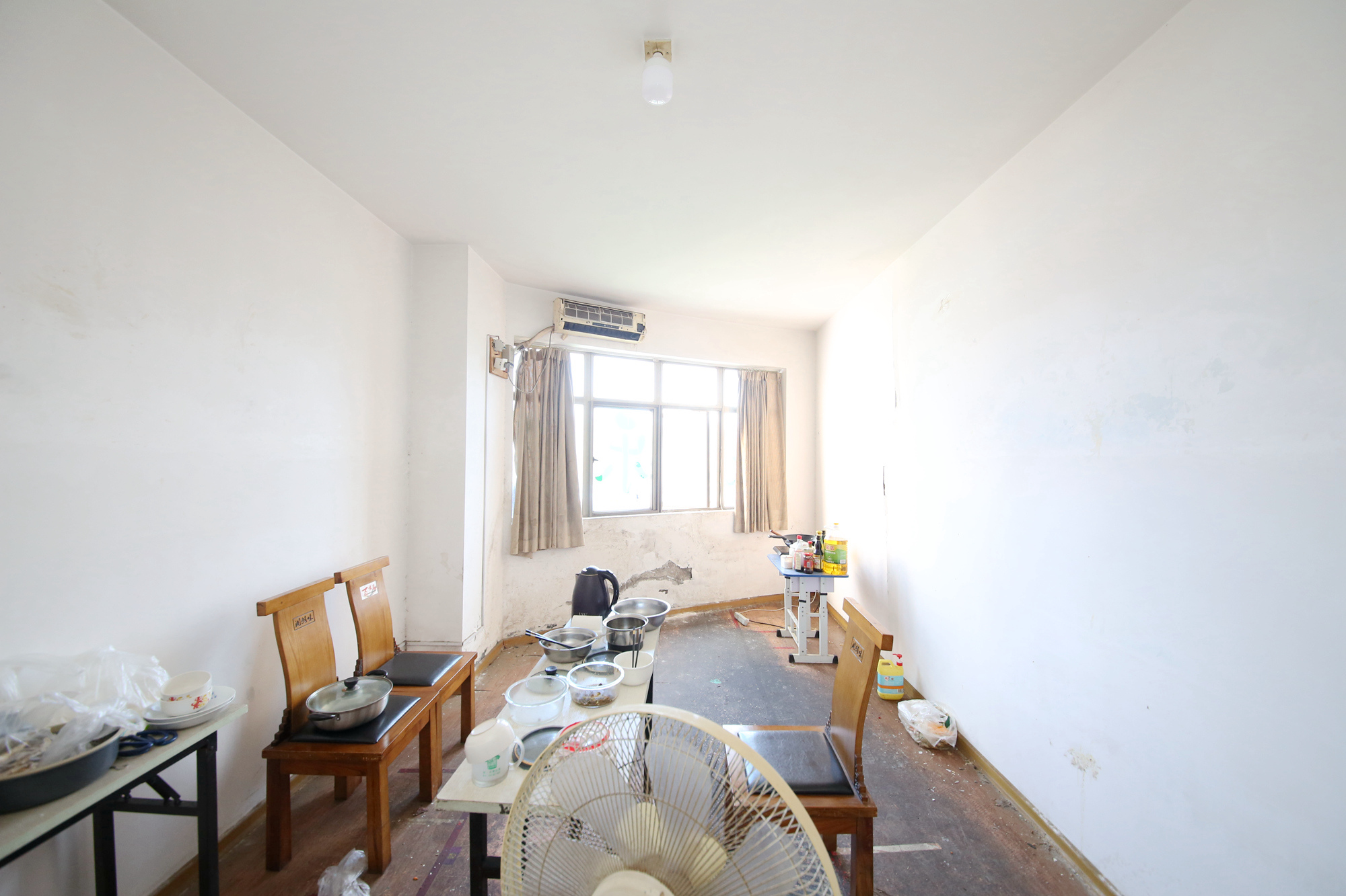 西南明苑  4室2厅2卫   153.00万其他