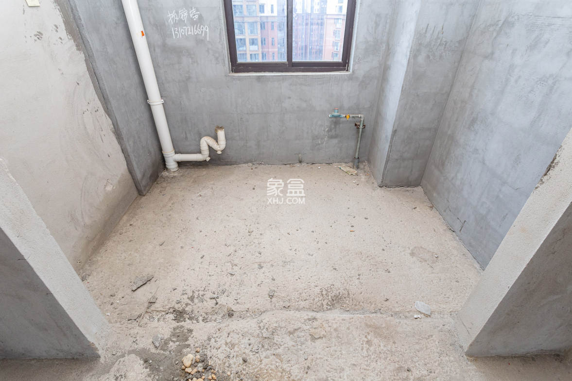 乾源国际 3室2厅2卫 59.0万 乾源国际 3室2厅2卫 59.0万厨房