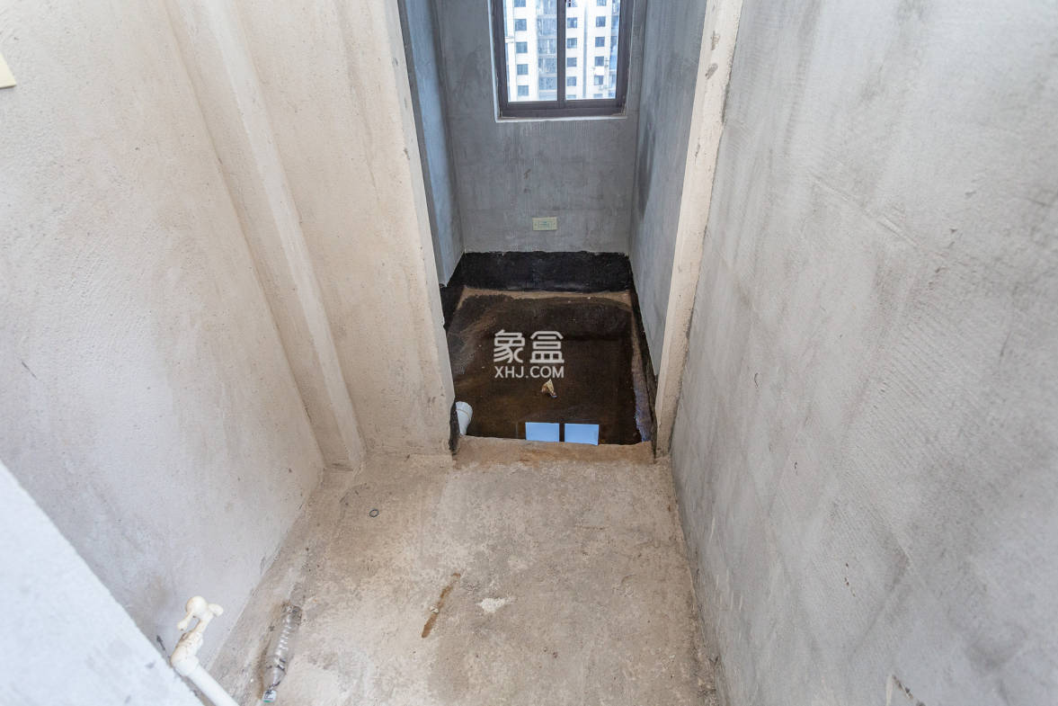 乾源国际 3室2厅2卫 59.0万 乾源国际 3室2厅2卫 59.0万卫生间