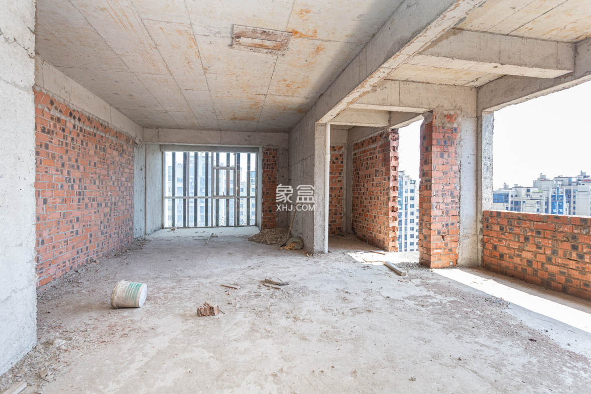 乾源国际 3室2厅2卫 59.0万 乾源国际 3室2厅2卫 59.0万卧室