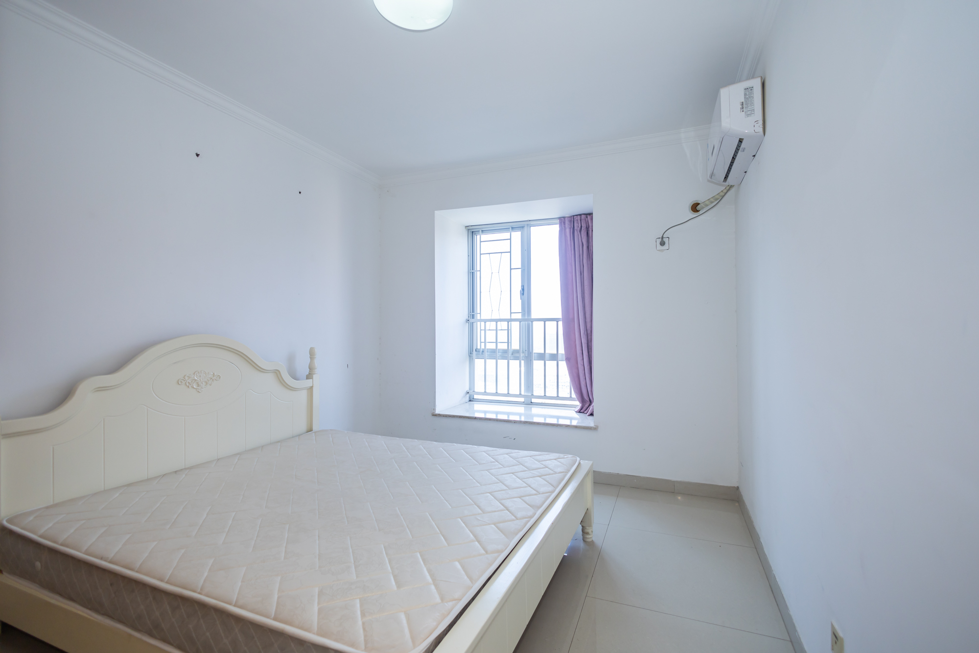 恒广国际景园一二区  1室2厅1卫    61.8万 恒广国际景园一二区  1室2厅1卫    61.8万卧室