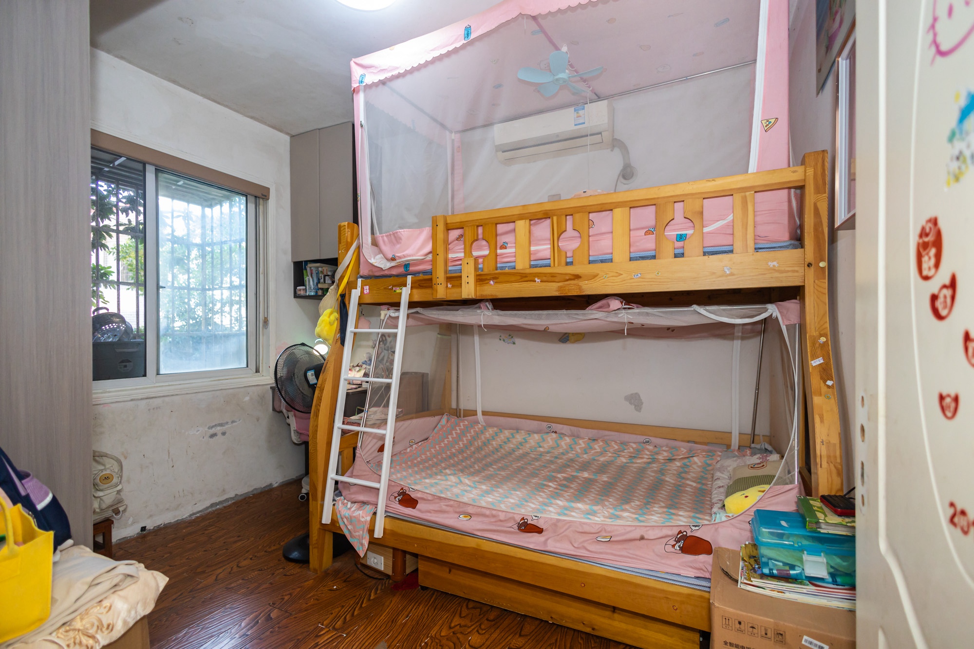 紫晶城 2室2厅1卫 52.0万 紫晶城 2室2厅1卫 52.0万卧室