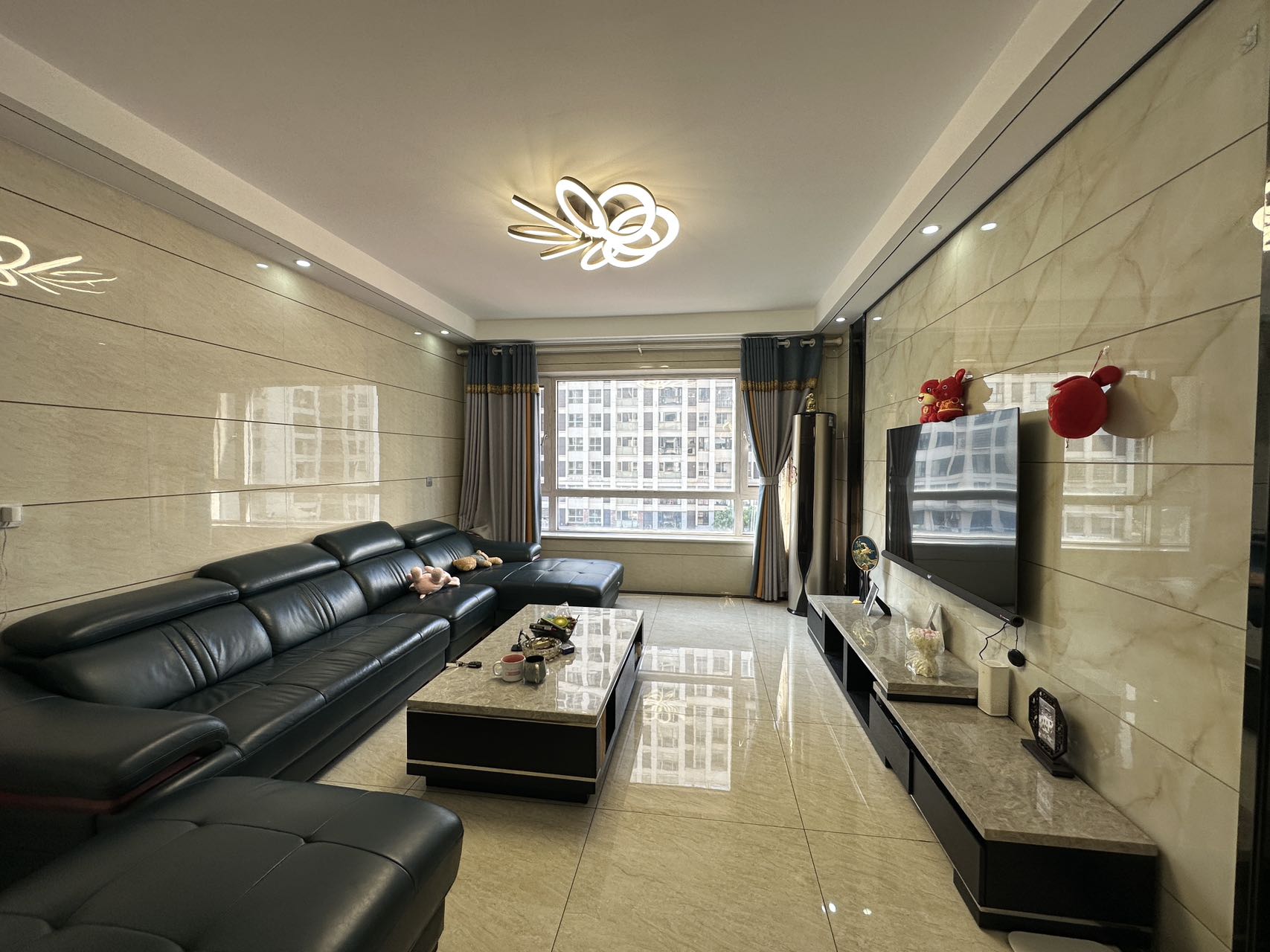 西郡佳园 1室0厅0卫 76.8万 西郡佳园 1室0厅0卫 76.8万室内图