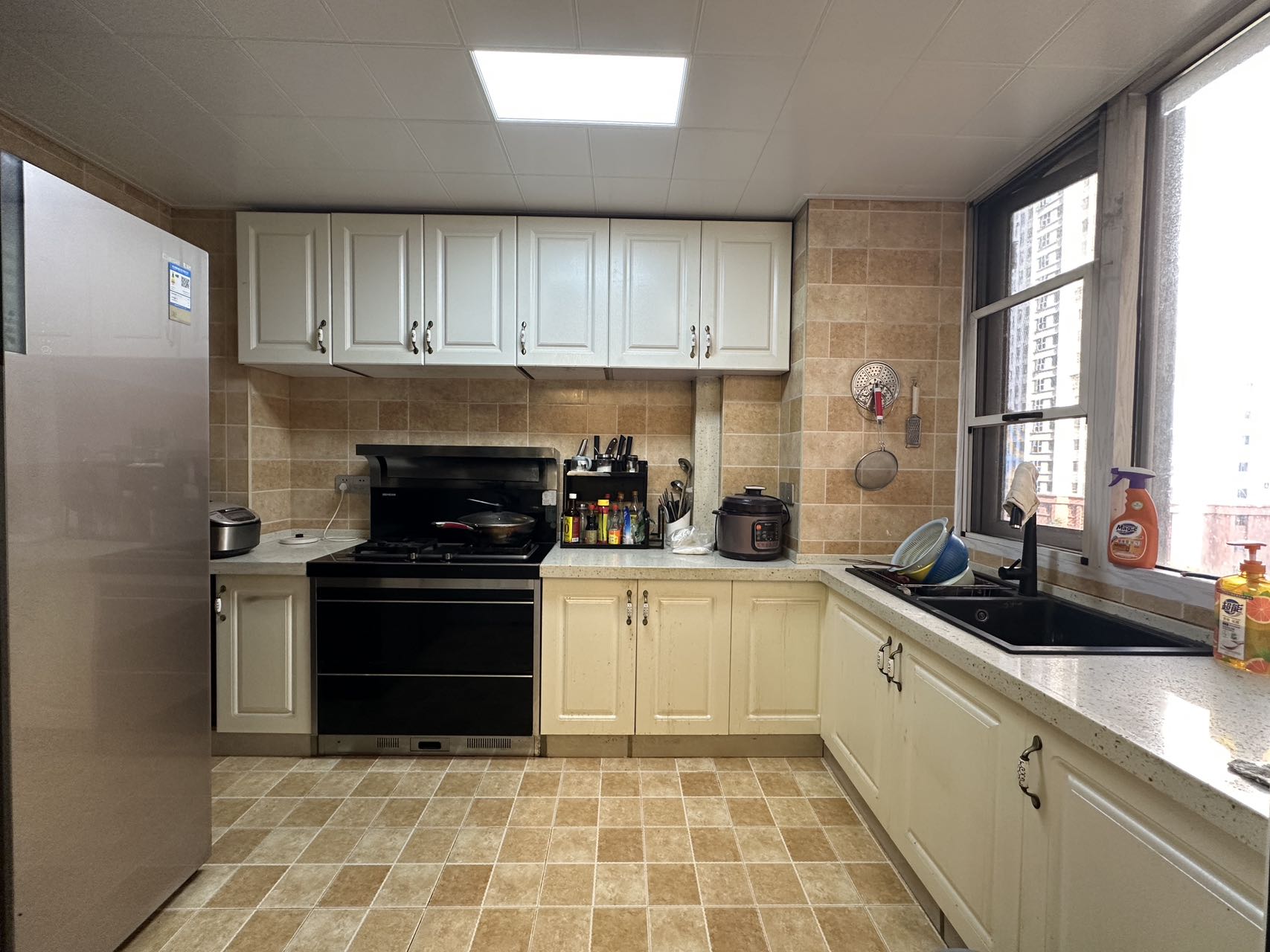 西郡佳园 1室0厅0卫 76.8万 西郡佳园 1室0厅0卫 76.8万室内图