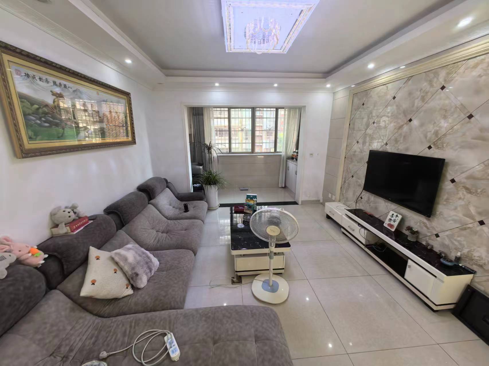 瑞丽江南(江南世家三期) 2室2厅1卫 39.8万 瑞丽江南(江南世家三期) 2室2厅1卫 39.8万室内图