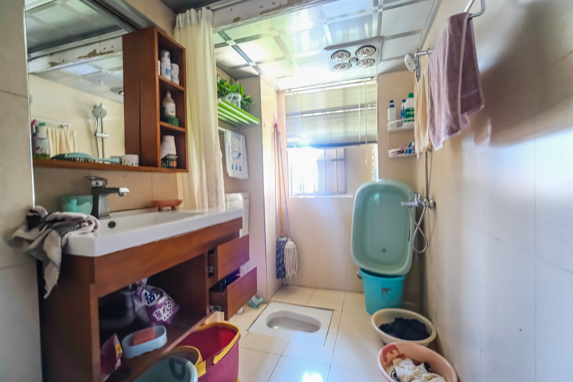 圆梦完美生活  3室2厅2卫    73.0万卫生间