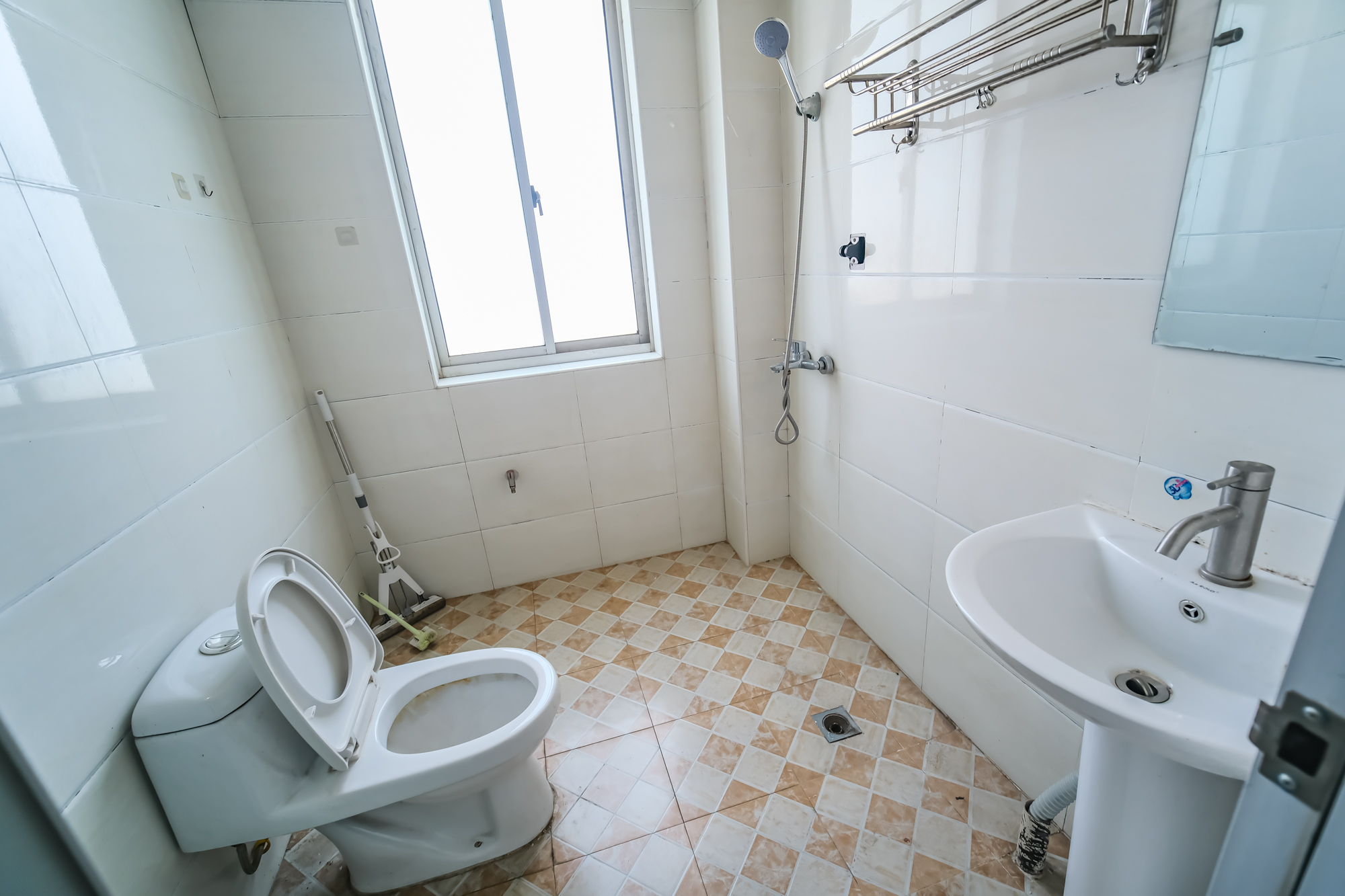 红树湾 1室2厅2卫 115.0万 红树湾 1室2厅2卫 115.0万卫生间