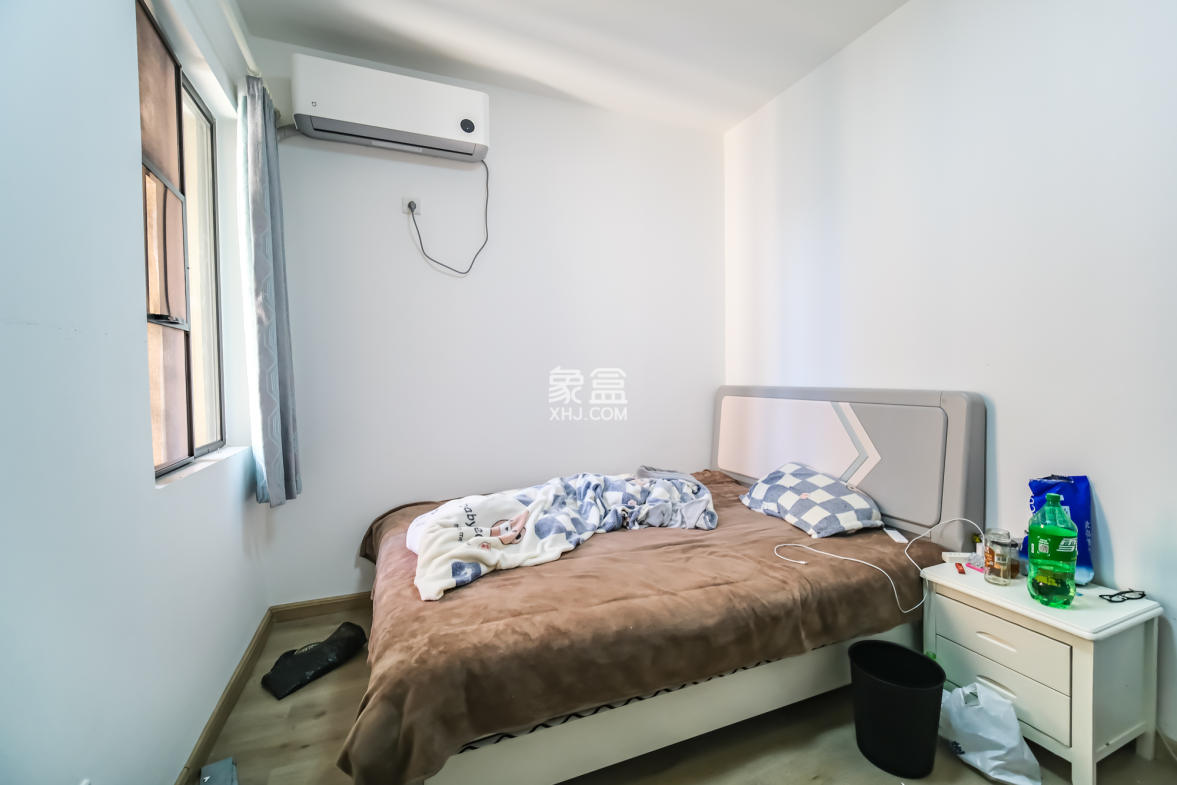 星雅美辰 3室2厅2卫 100.00万 星雅美辰 3室2厅2卫 100.00万卧室