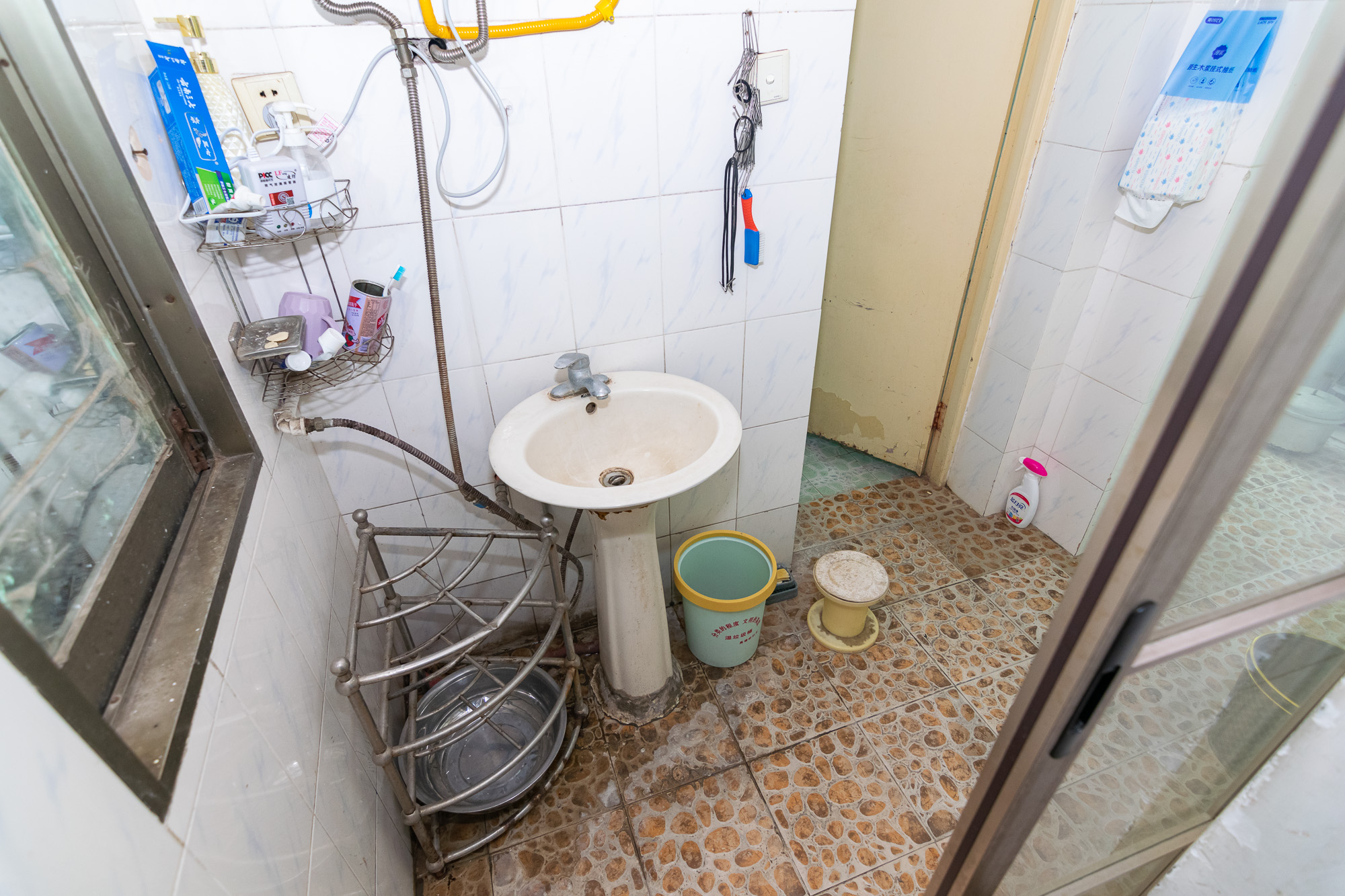 望城海利宿舍  3室2厅1卫    28.8万 望城海利宿舍  3室2厅1卫    28.8万卫生间