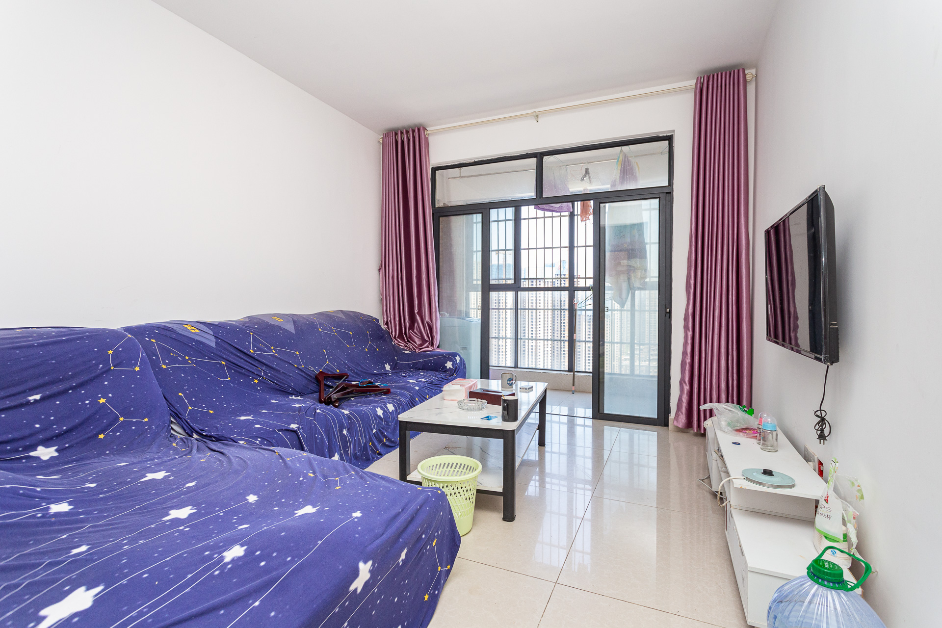 盛腾学林西岸  3室2厅1卫    75.0万客厅