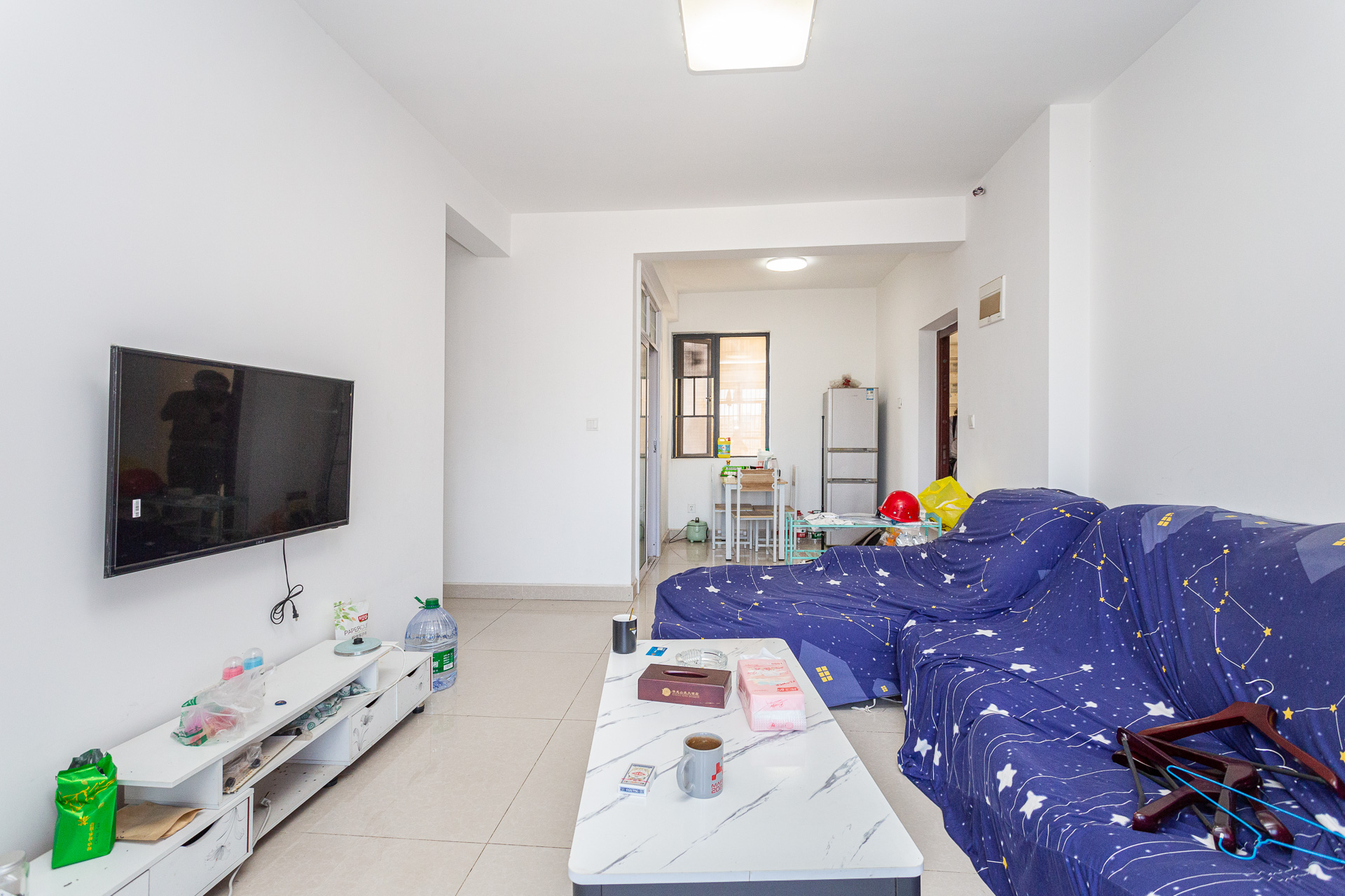 盛腾学林西岸  3室2厅1卫    75.0万客厅