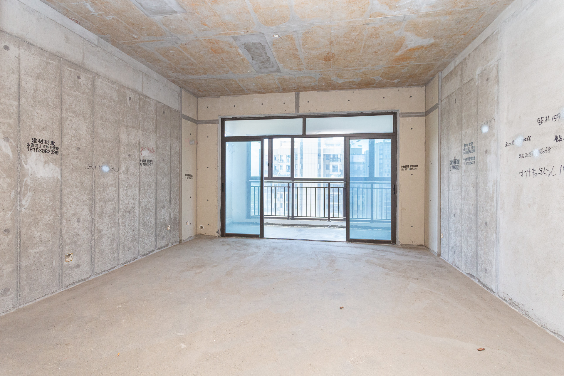 润和湘江天地AB区 4室2厅2卫 231.8万 润和湘江天地AB区 4室2厅2卫 231.8万客厅