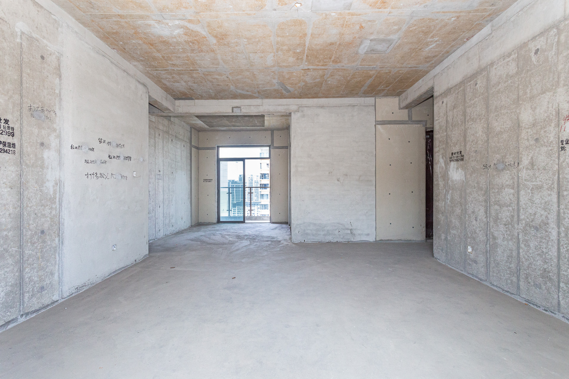 润和湘江天地AB区 4室2厅2卫 231.8万 润和湘江天地AB区 4室2厅2卫 231.8万客厅