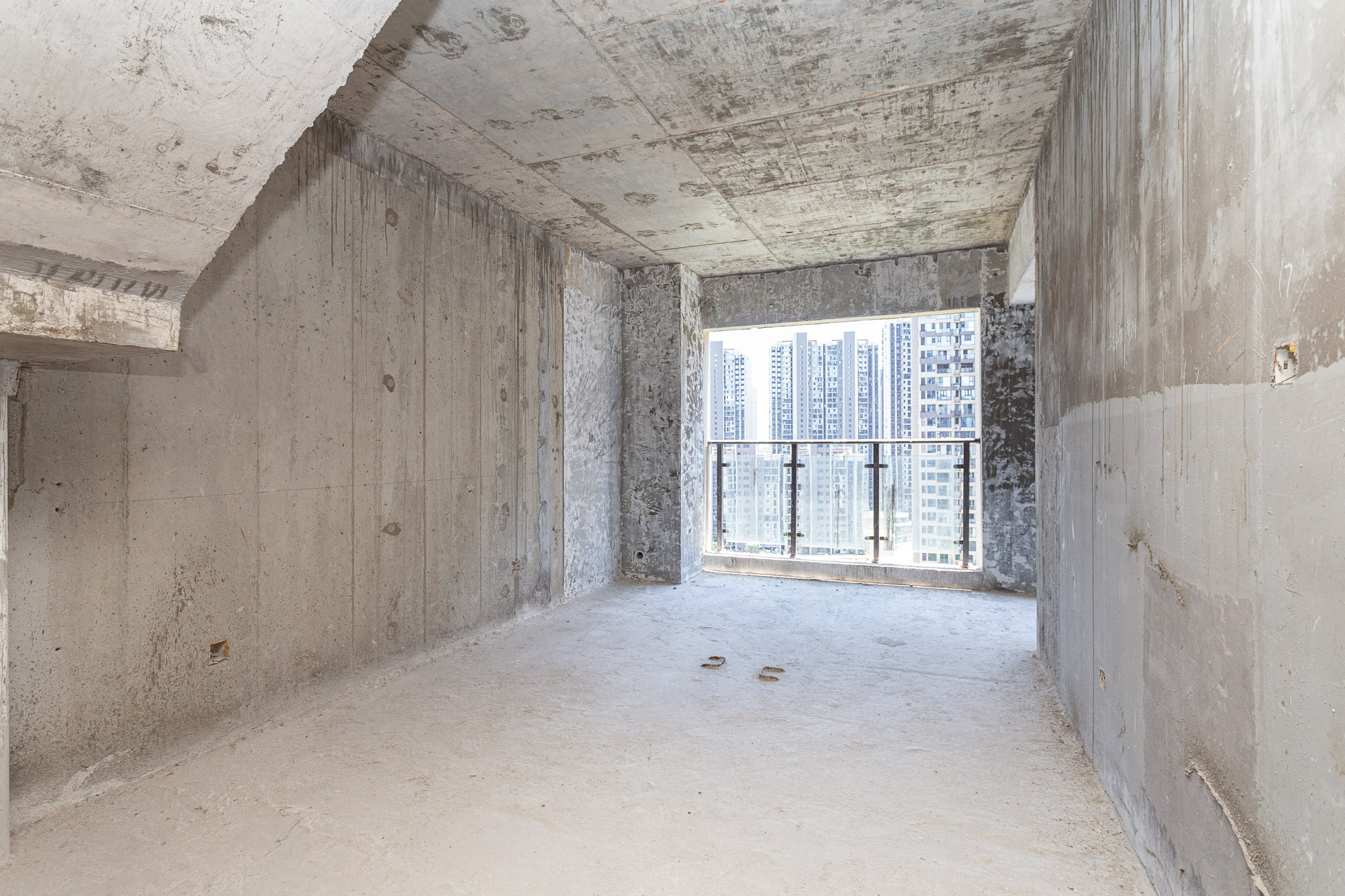 润和湘江天地C区 4室2厅2卫 125.0万 润和湘江天地C区 4室2厅2卫 125.0万卧室