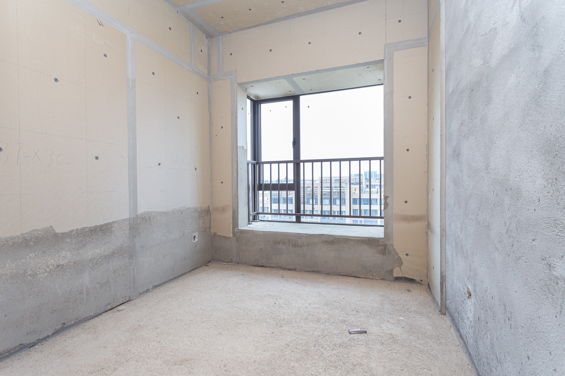 润和湘江天地E区  4室2厅2卫    160.0万 润和湘江天地E区  4室2厅2卫    160.0万卧室