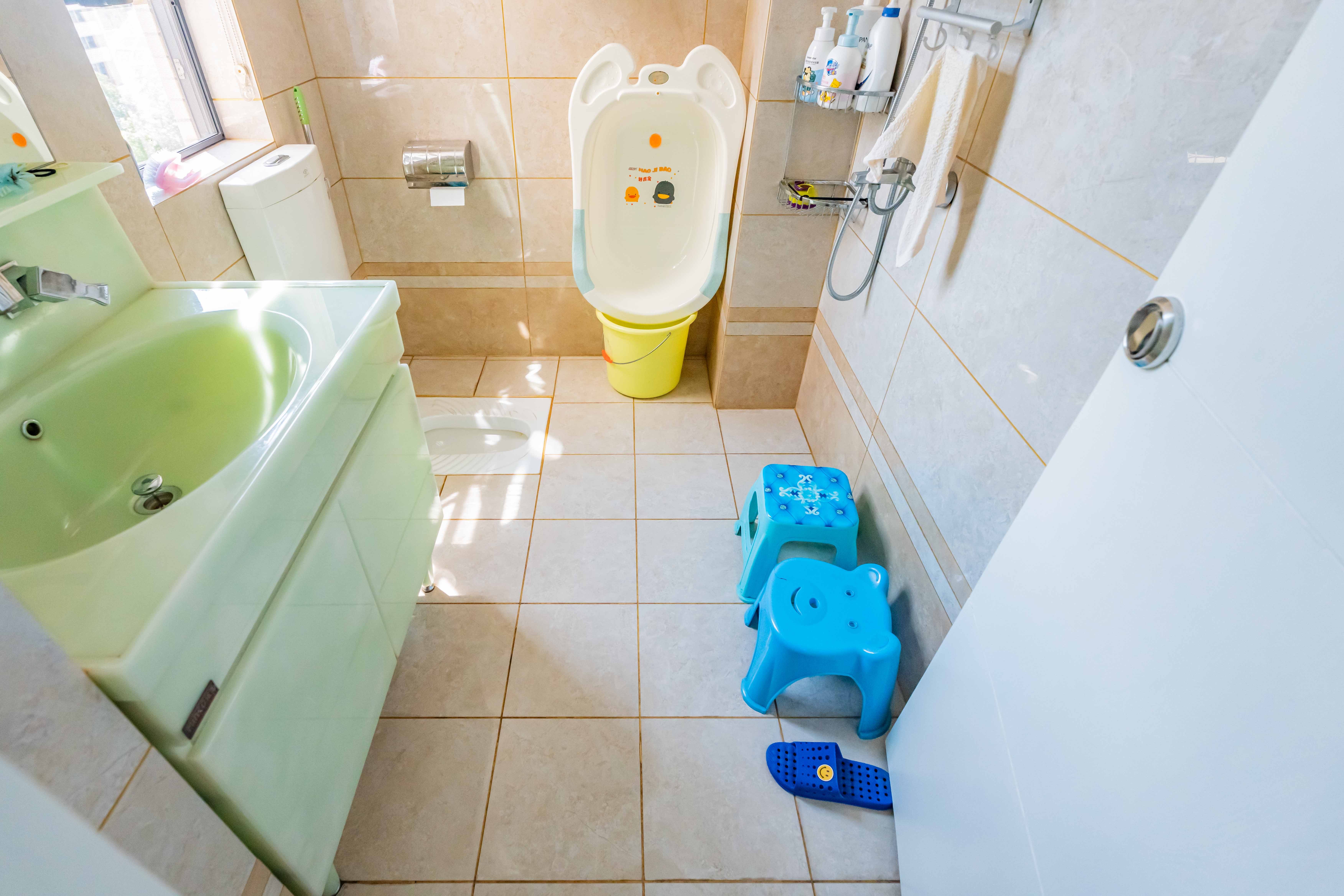 江景华府 4室2厅2卫 152.0万 江景华府 4室2厅2卫 152.0万卫生间